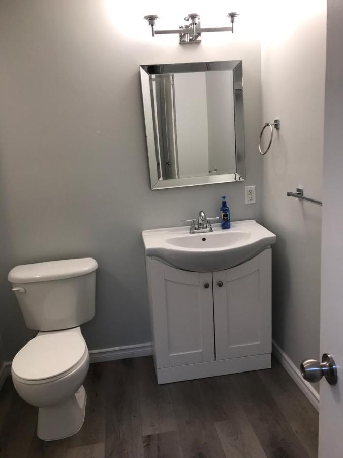 A Bright Specious 1 Bedroom Unit In The Basement Homestay Ottawa