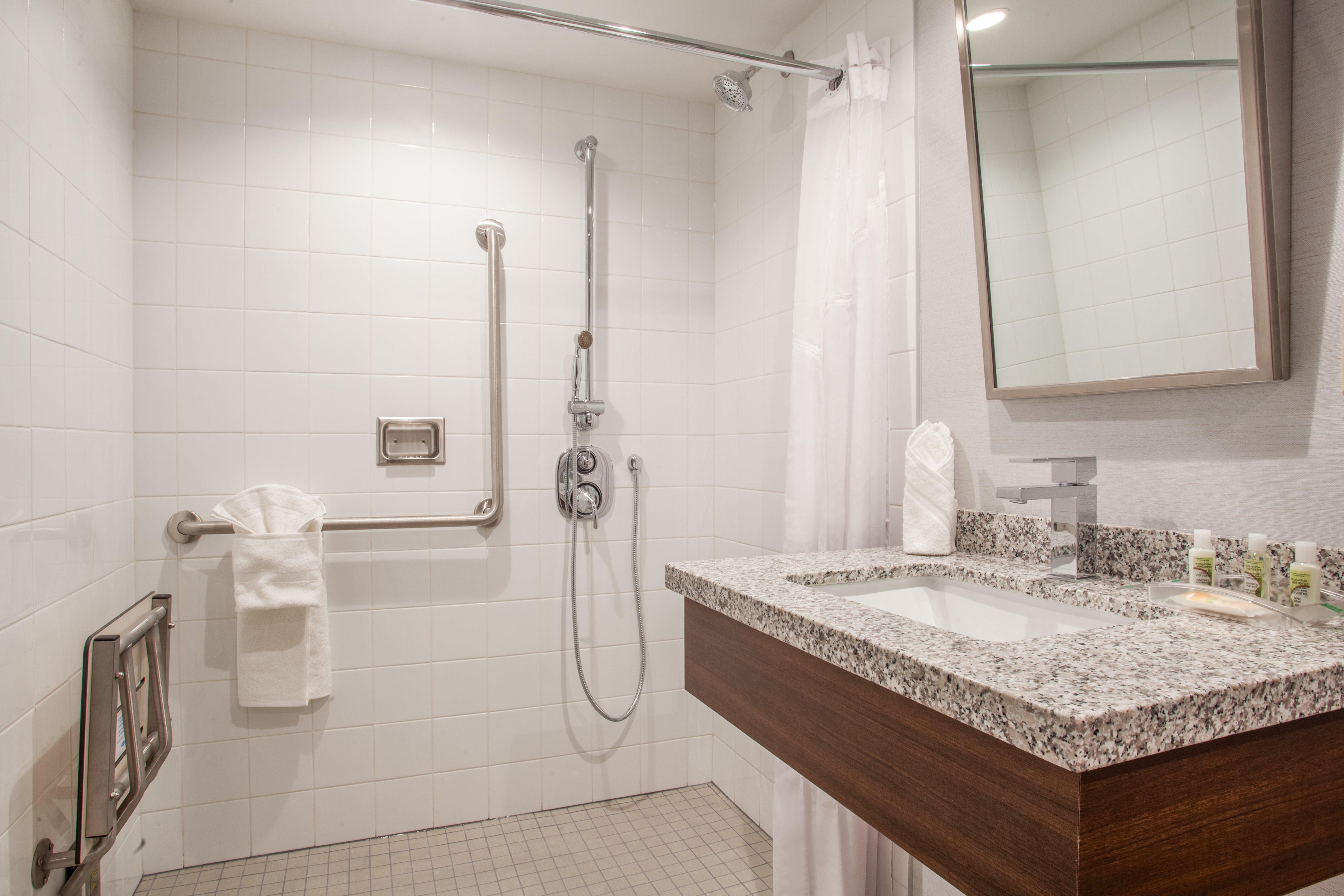 Hotel East By Ihg