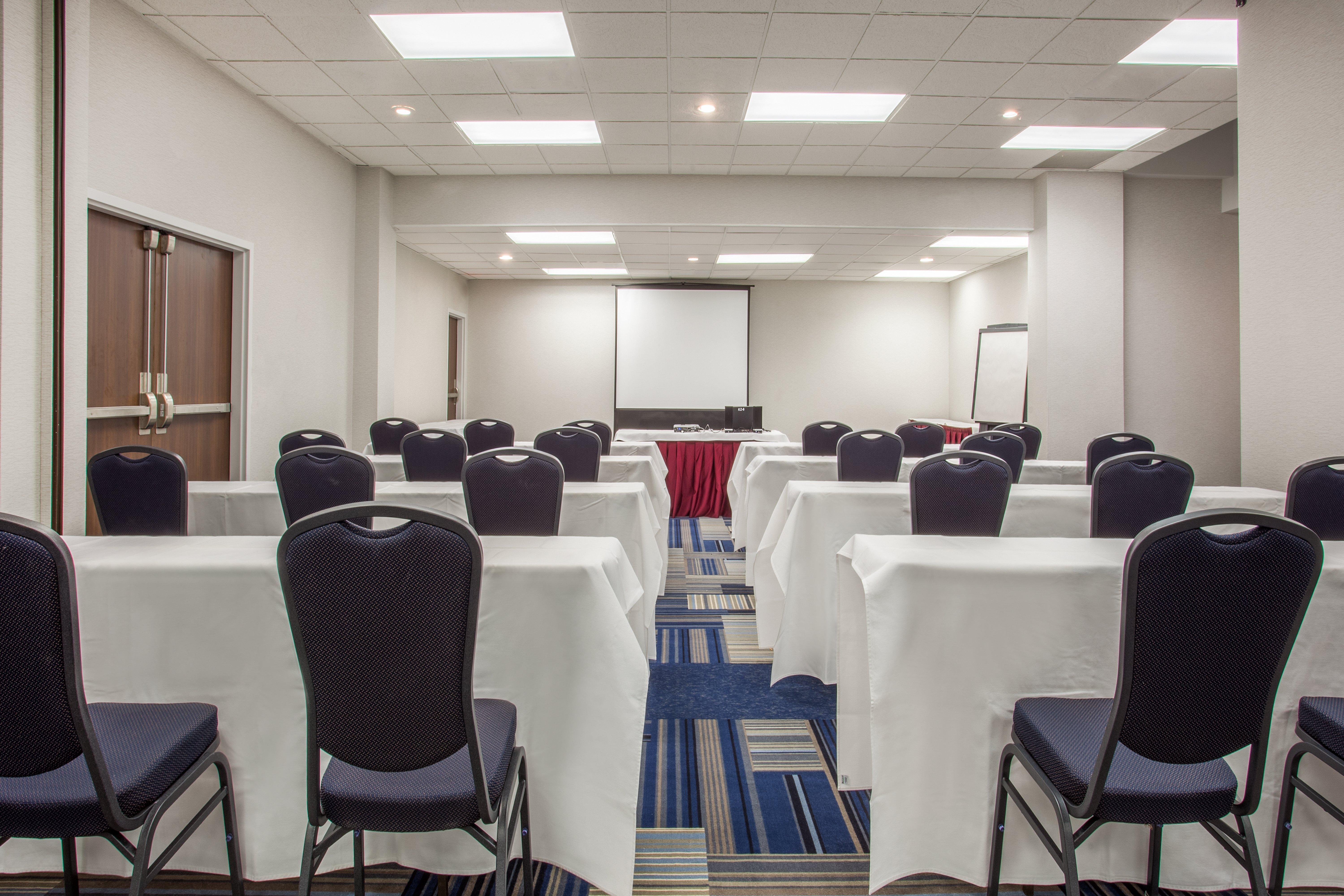 East By Ihg Ottawa