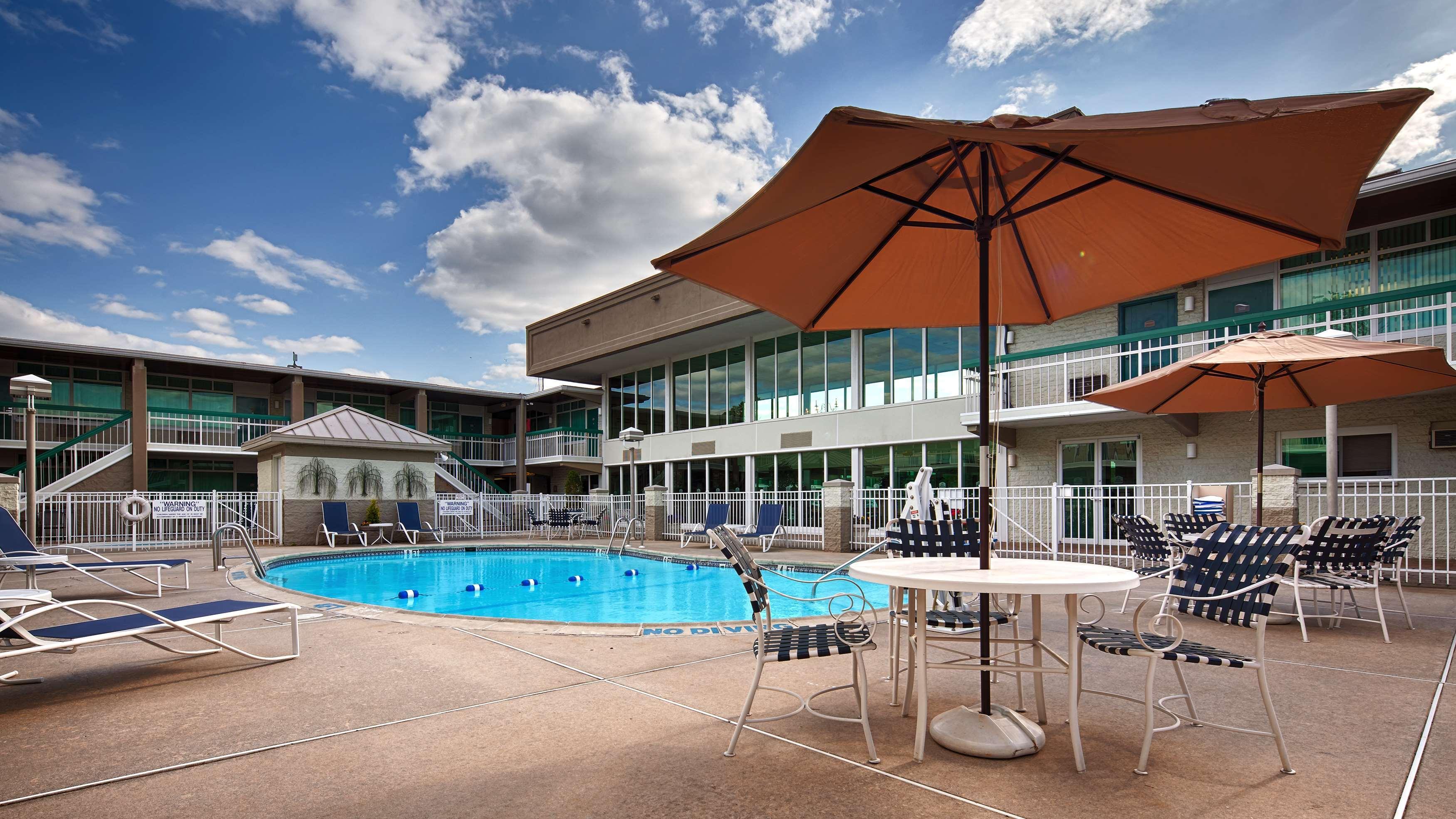 Hotel Western Kanata And Conference Centre 3*