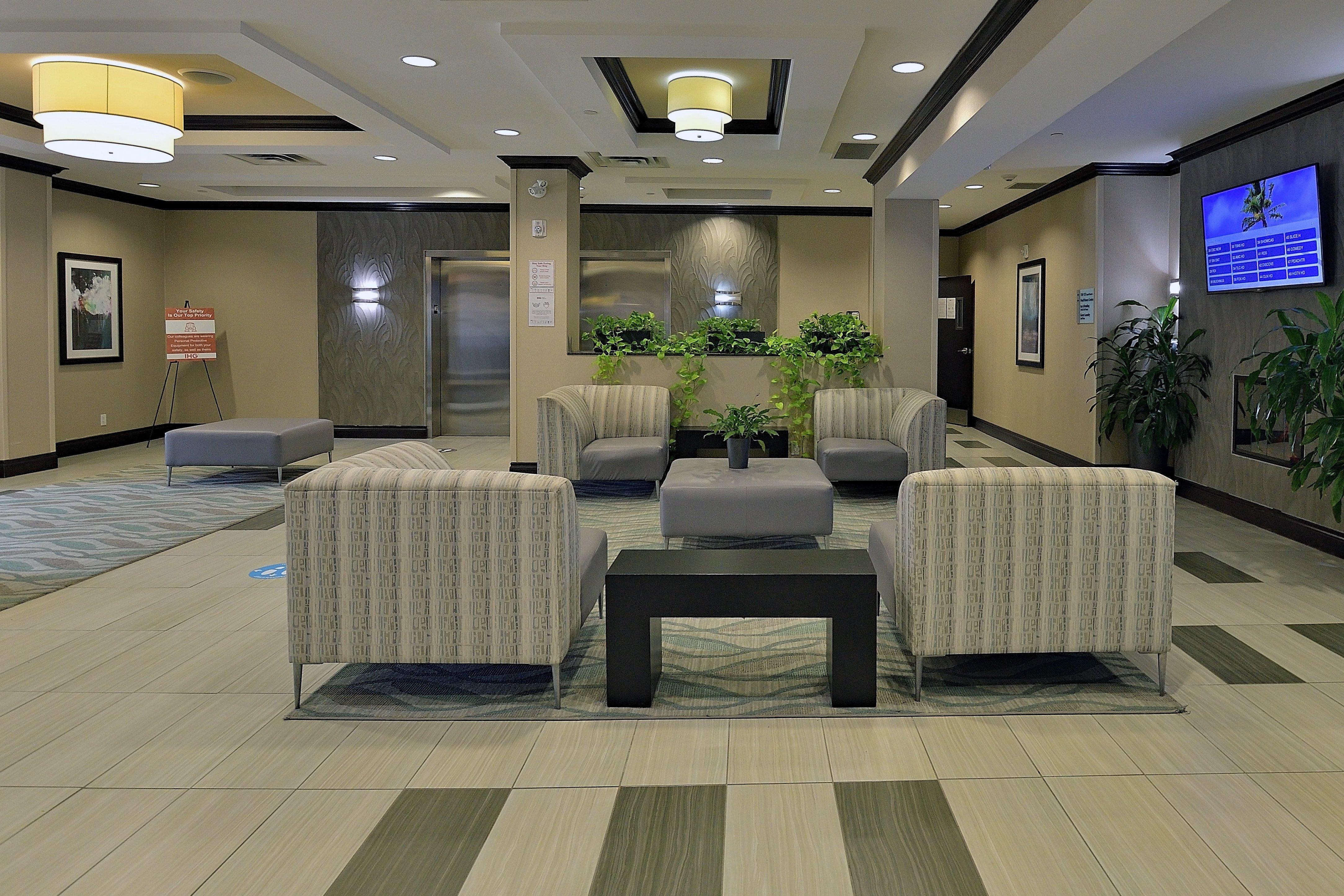 Hotel Express & East-orleans By Ihg 2*