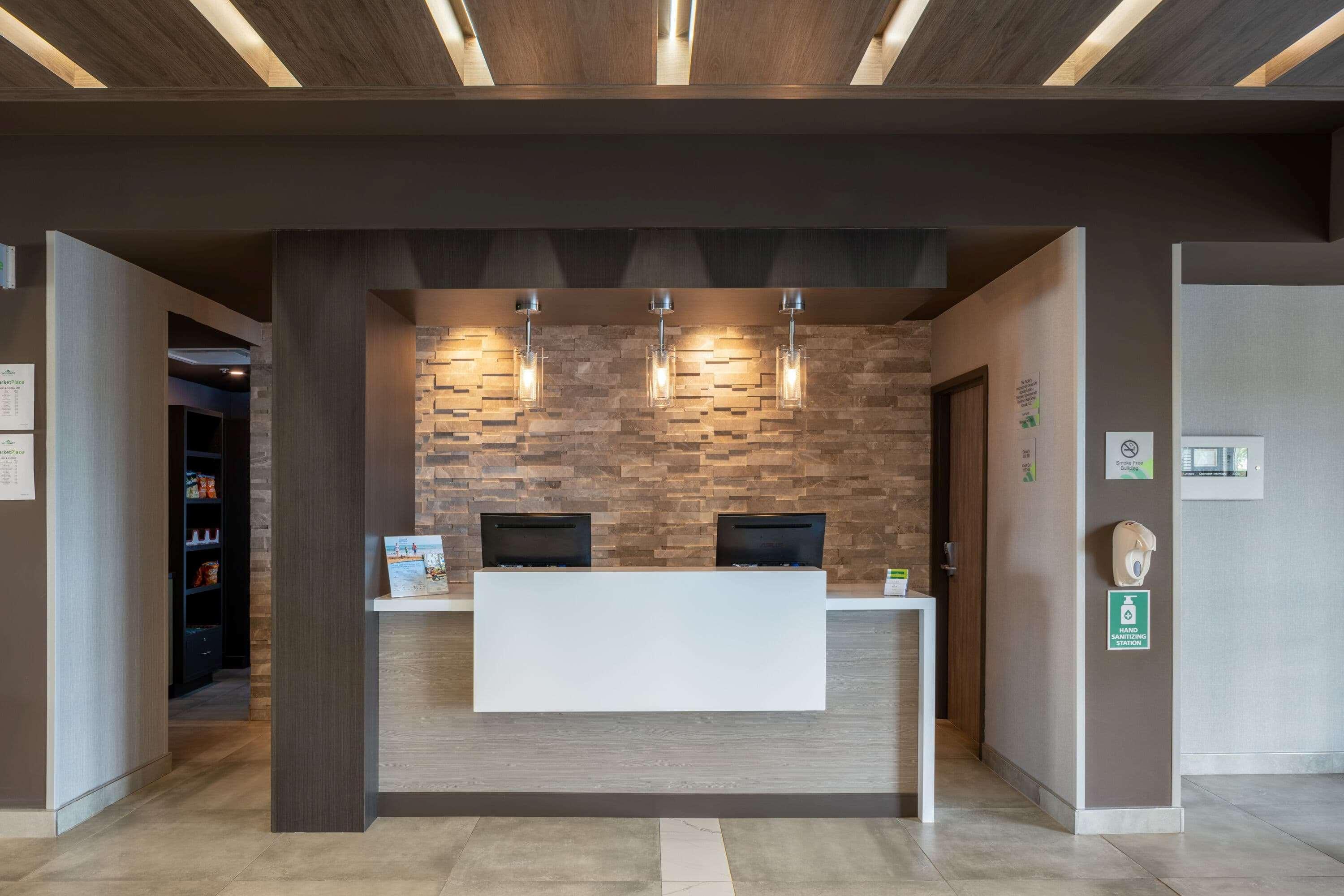 Hotel Wingate By Wyndham Kanata West 3*