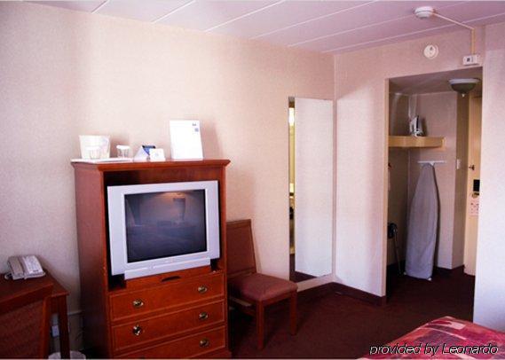 Plaza Downtown Hotel 3*