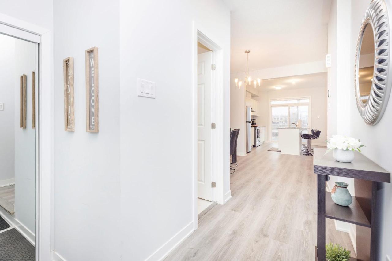 Holiday home Modern 3br Townhouse In Stittsville