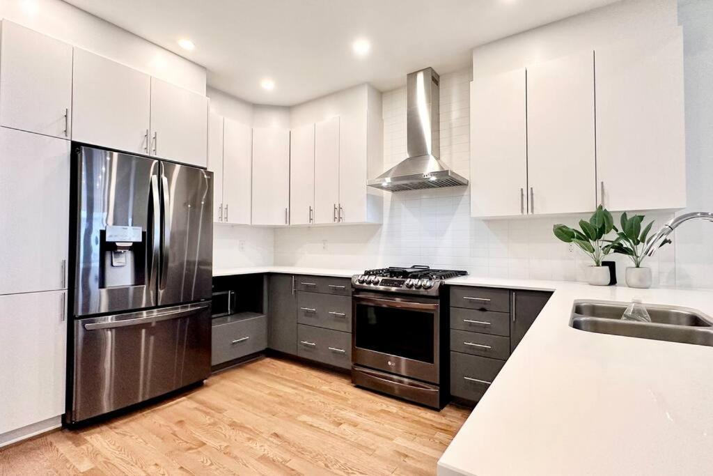 Holiday home Capital's Retreat: King Suite, Smart Home, Wfh *