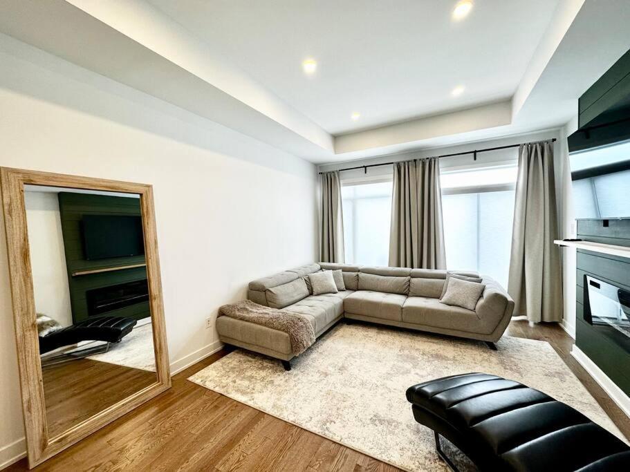 Capital's Retreat: King Suite, Smart Home, Wfh