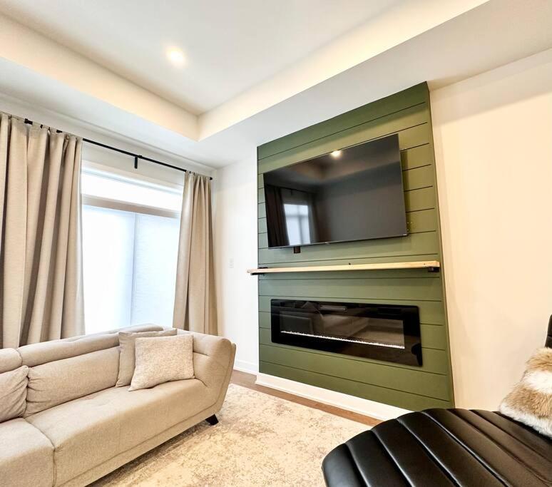 Holiday home Capital's Retreat: King Suite, Smart Home, Wfh *
