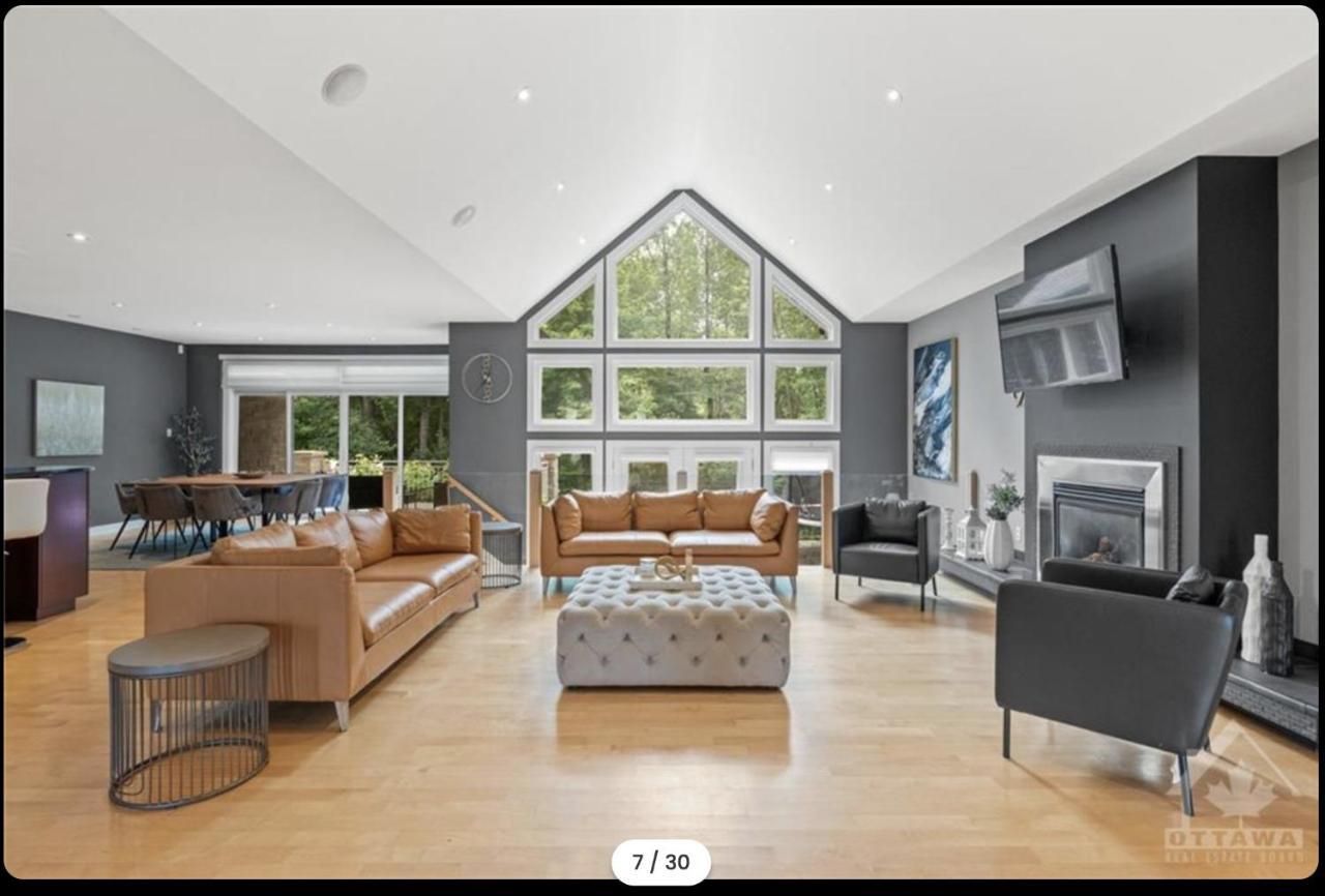 Ottawa's Finest: Mansion In A Quiet Neighbourhood! Villa Ottawa