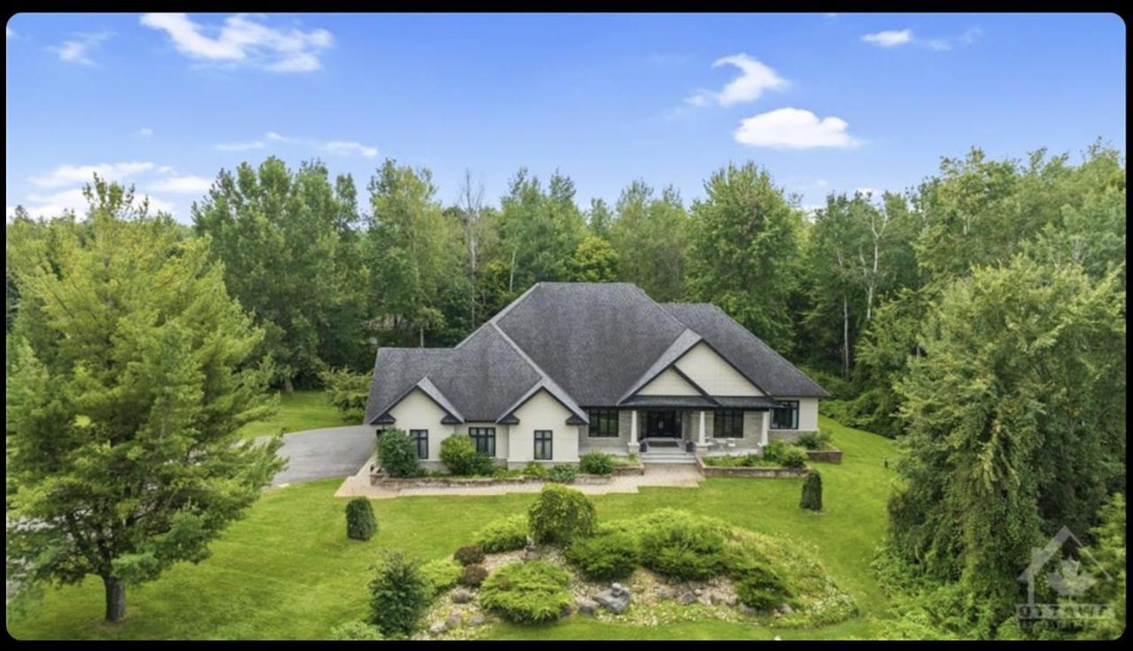 Ottawa's Finest: Mansion In A Quiet Neighbourhood! Villa *
