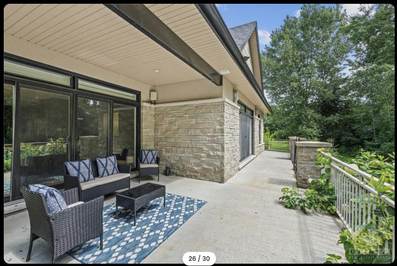 Ottawa's Finest: Mansion In A Quiet Neighbourhood! Ottawa