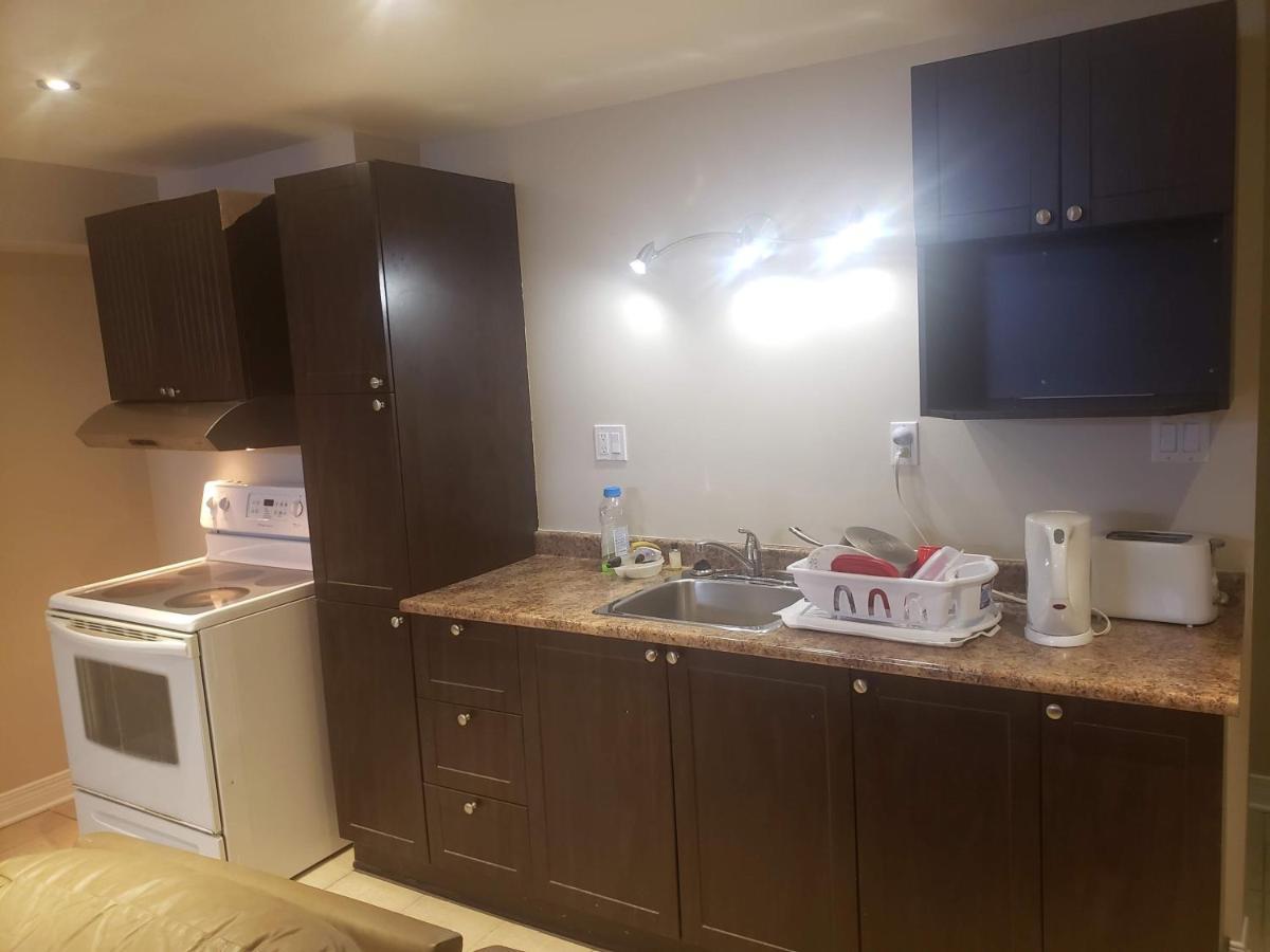 Guest house Lovely Guest Entire Minutes From Airport *