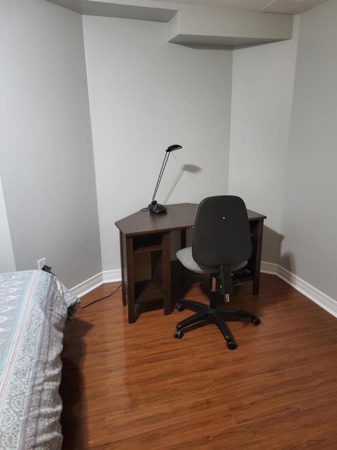 Lovely Guest Entire Minutes From Airport * Ottawa