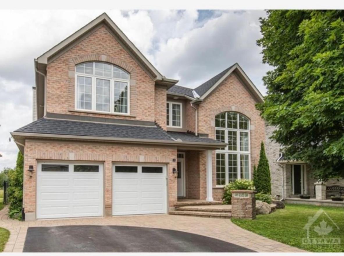 Golf Viwe House * Ottawa
