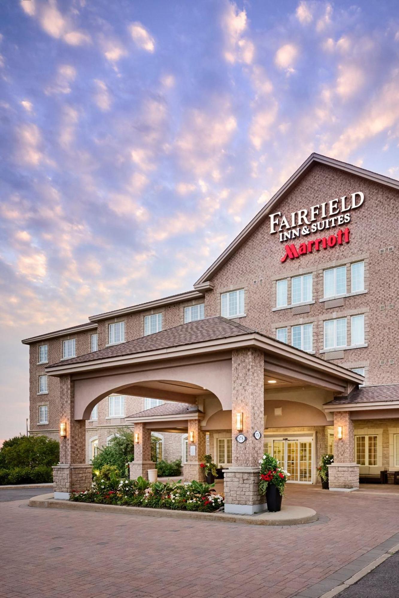 Hotel Fairfield & By Marriott Kanata