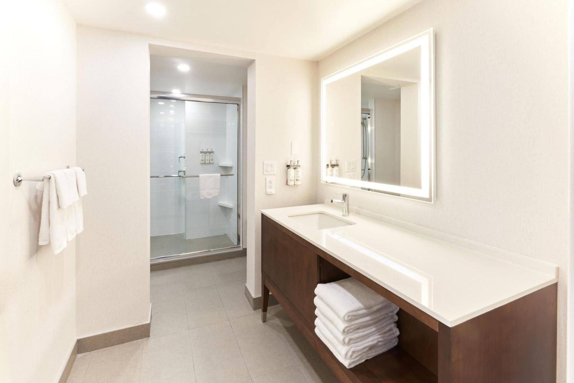 Hotel & Kanata By Ihg Ottawa
