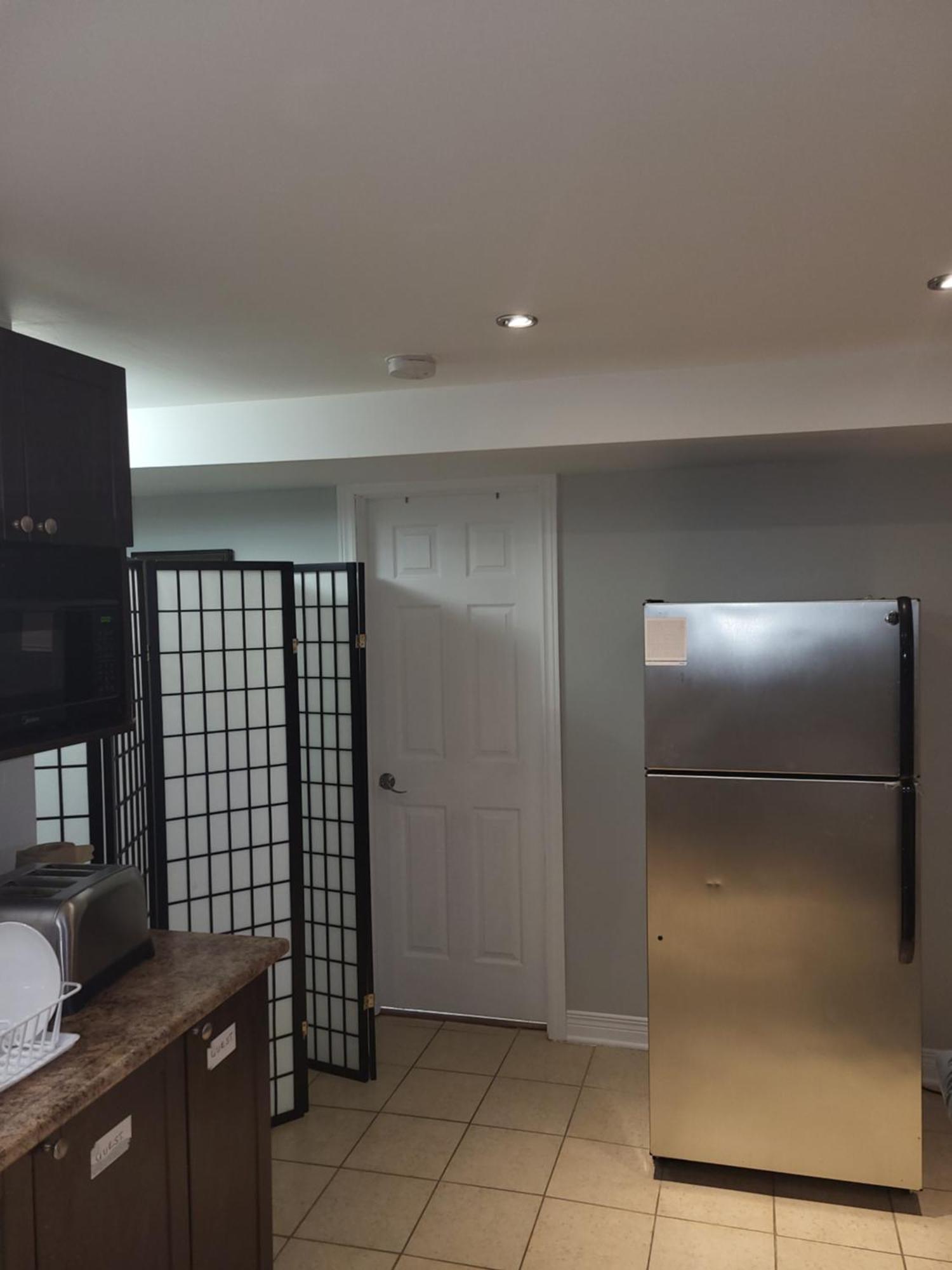 Guest house Lovely Guest Entire Minutes From Airport *