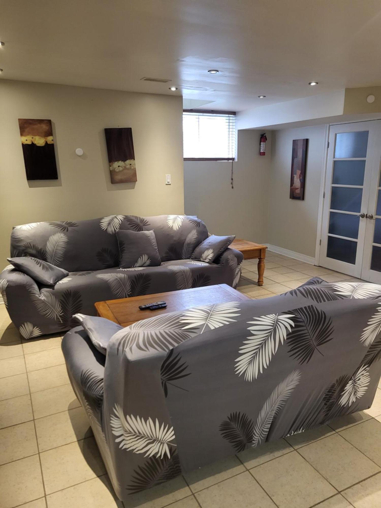 Lovely Guest Entire Minutes From Airport Guest house