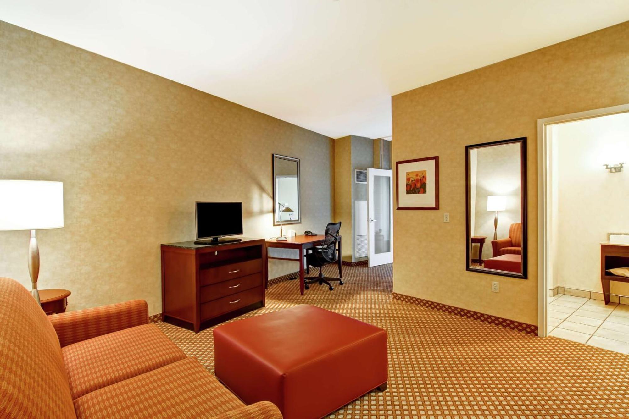 Hotel Hilton Garden Airport Ottawa