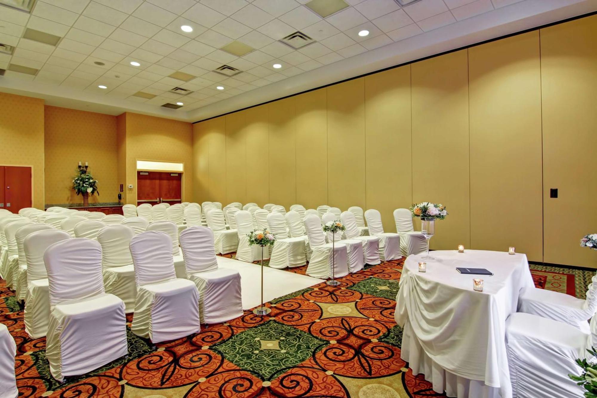 Hilton Garden Airport Hotel Ottawa