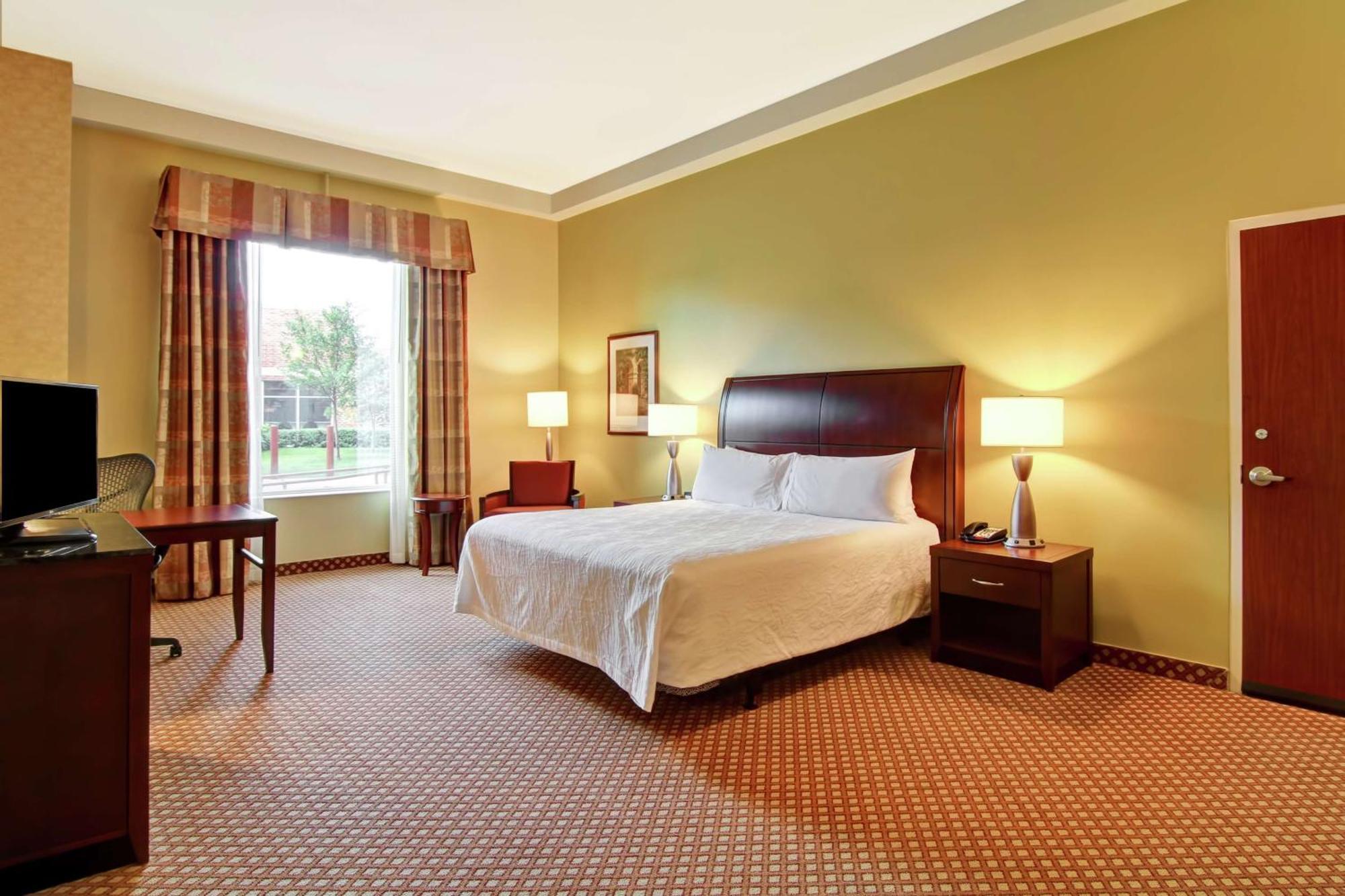 Hotel Hilton Garden Airport