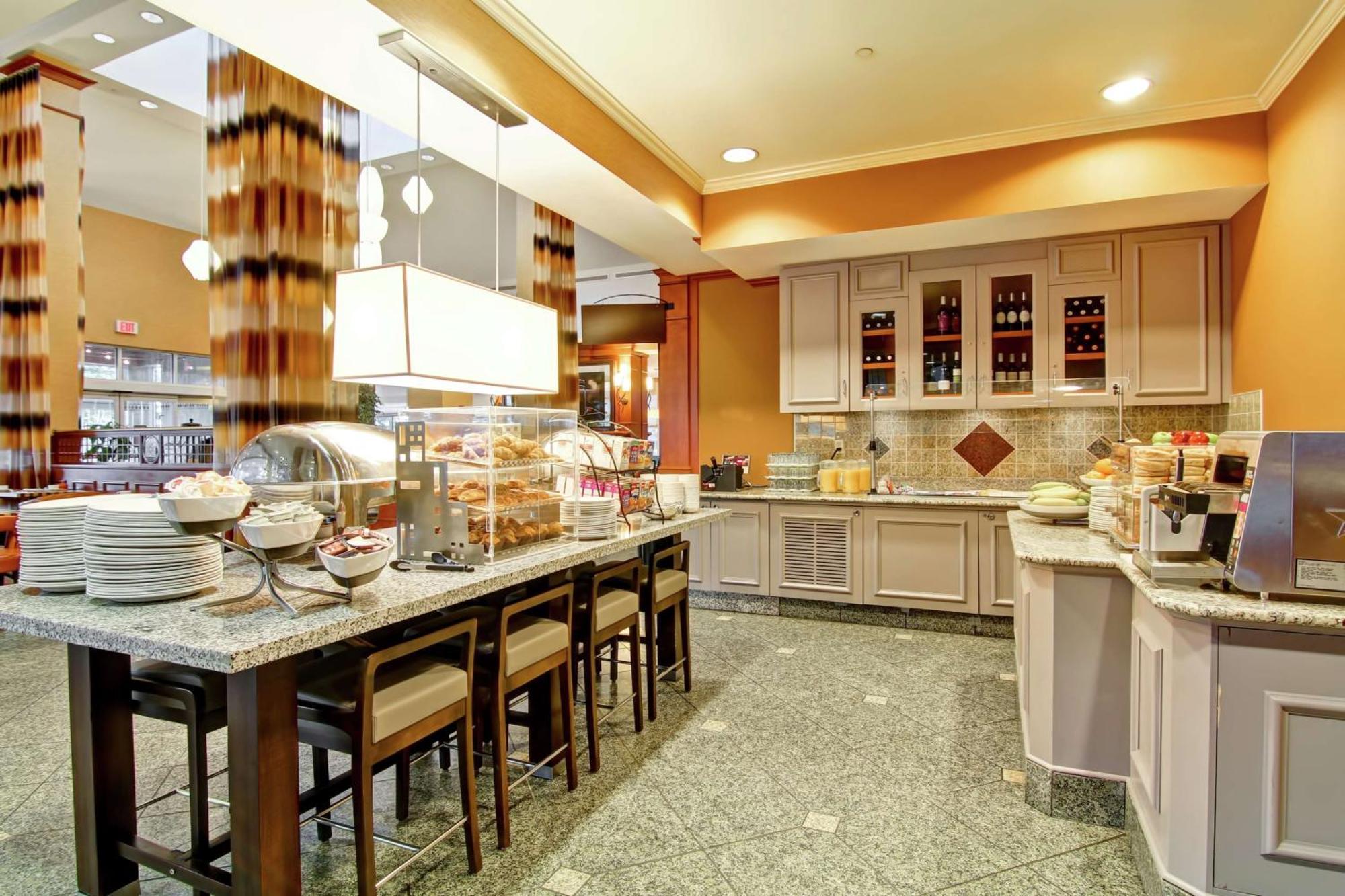 Hilton Garden Airport Hotel Ottawa