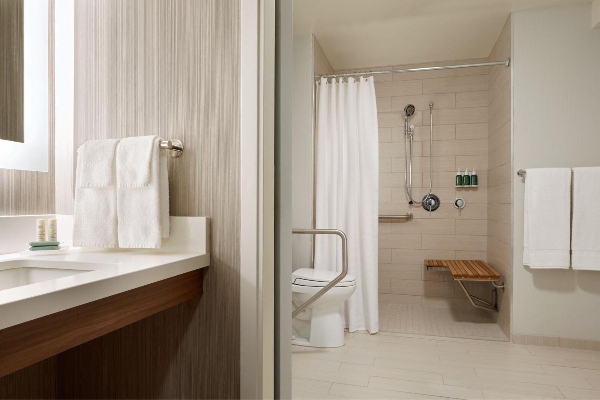 Hotel Courtyard By Marriott Downtown Ottawa