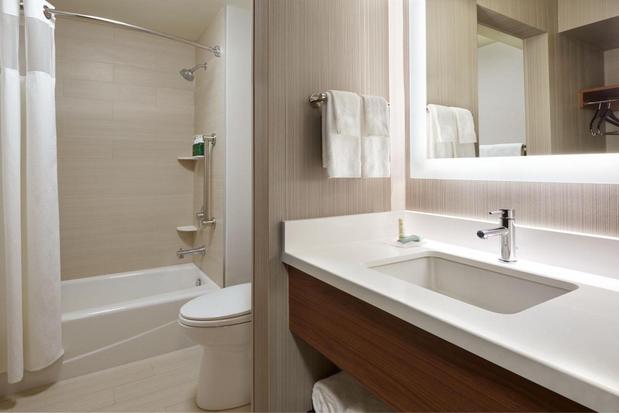 Courtyard By Marriott Downtown 3* Ottawa