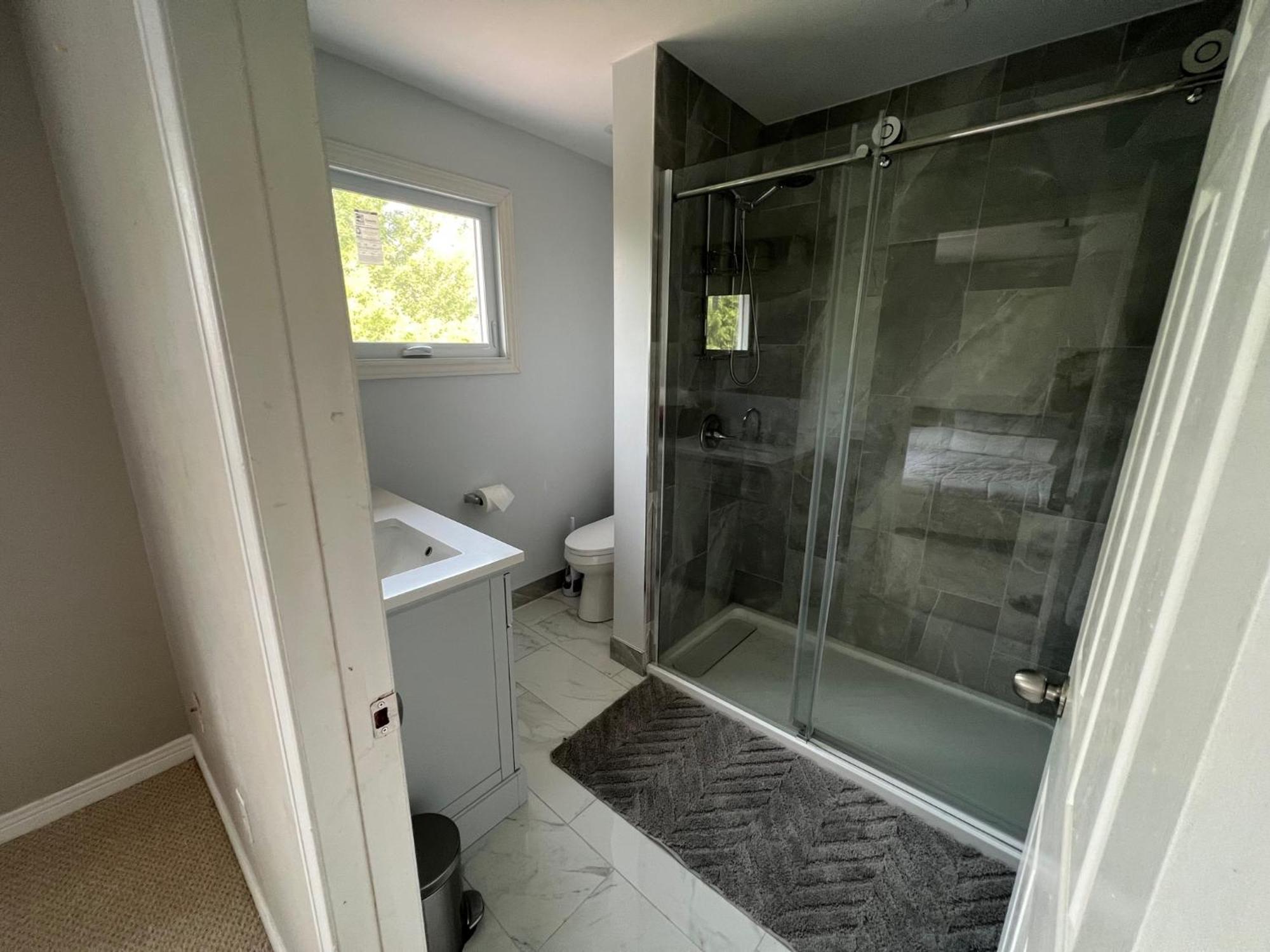 41 Kathleen Cr Homestay Ottawa