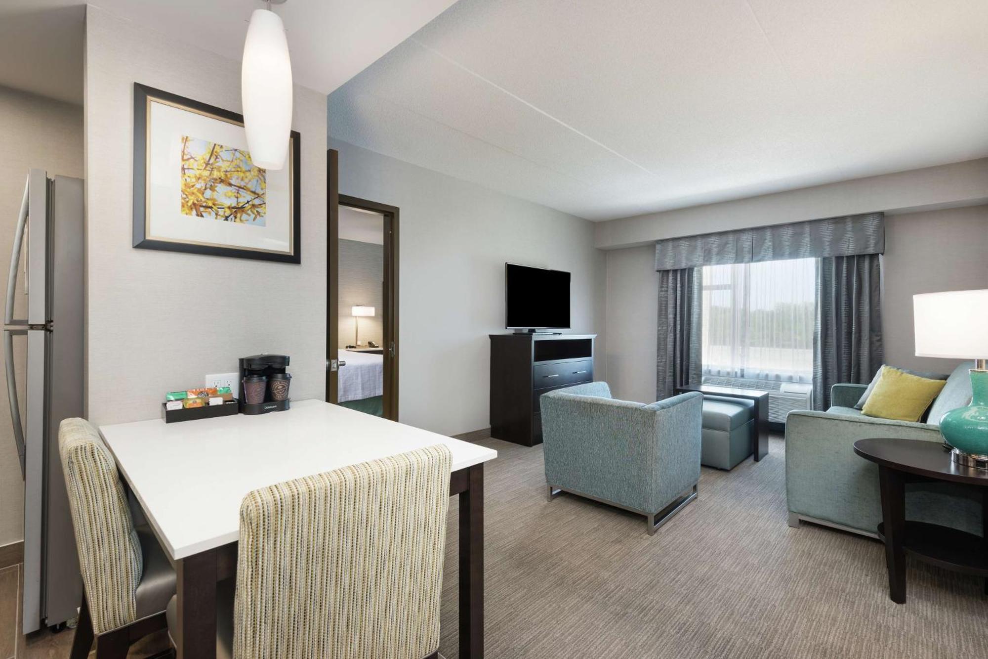 Homewood By Hilton Airport