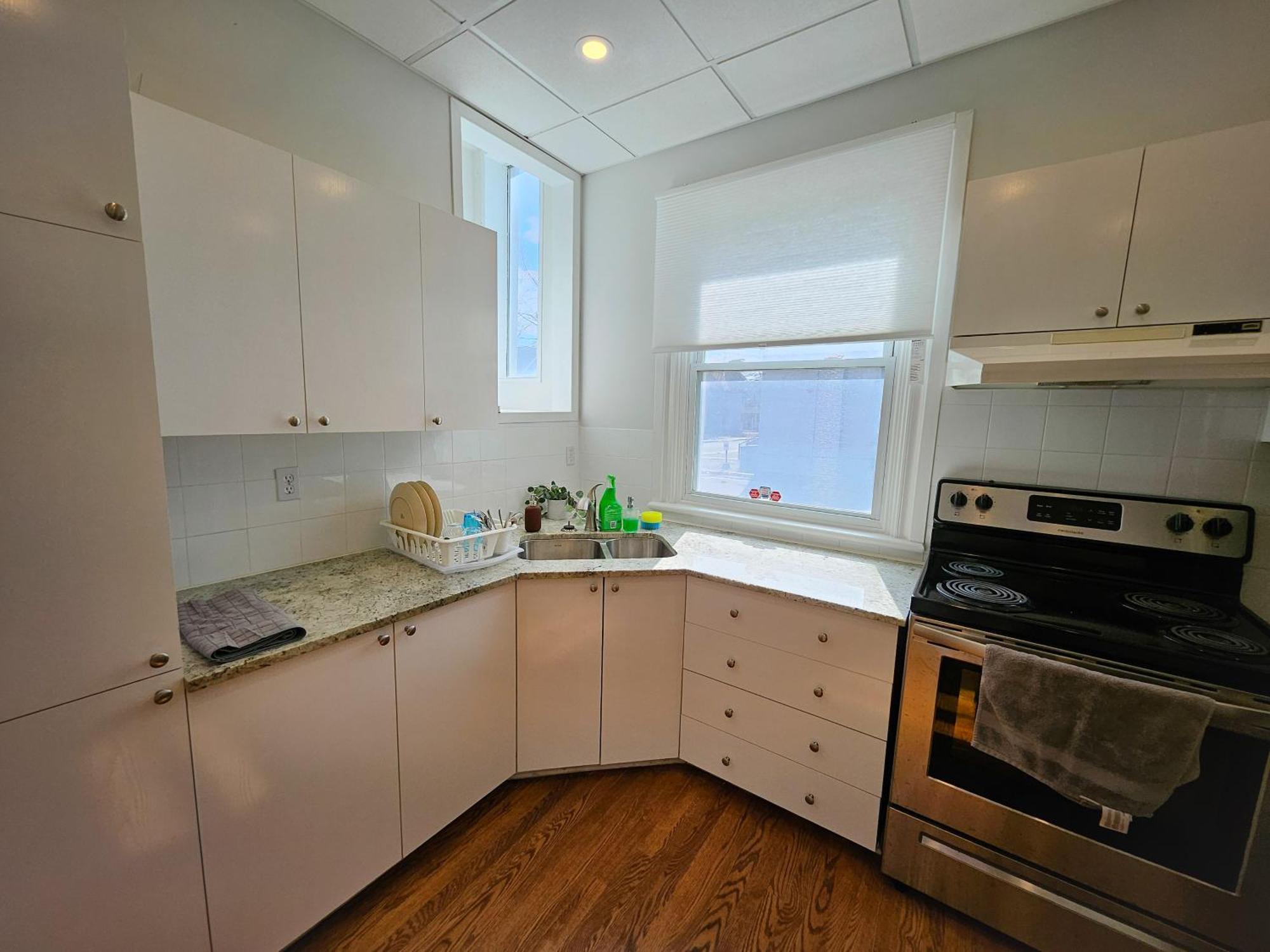 Downtown Cozy Aparthotel