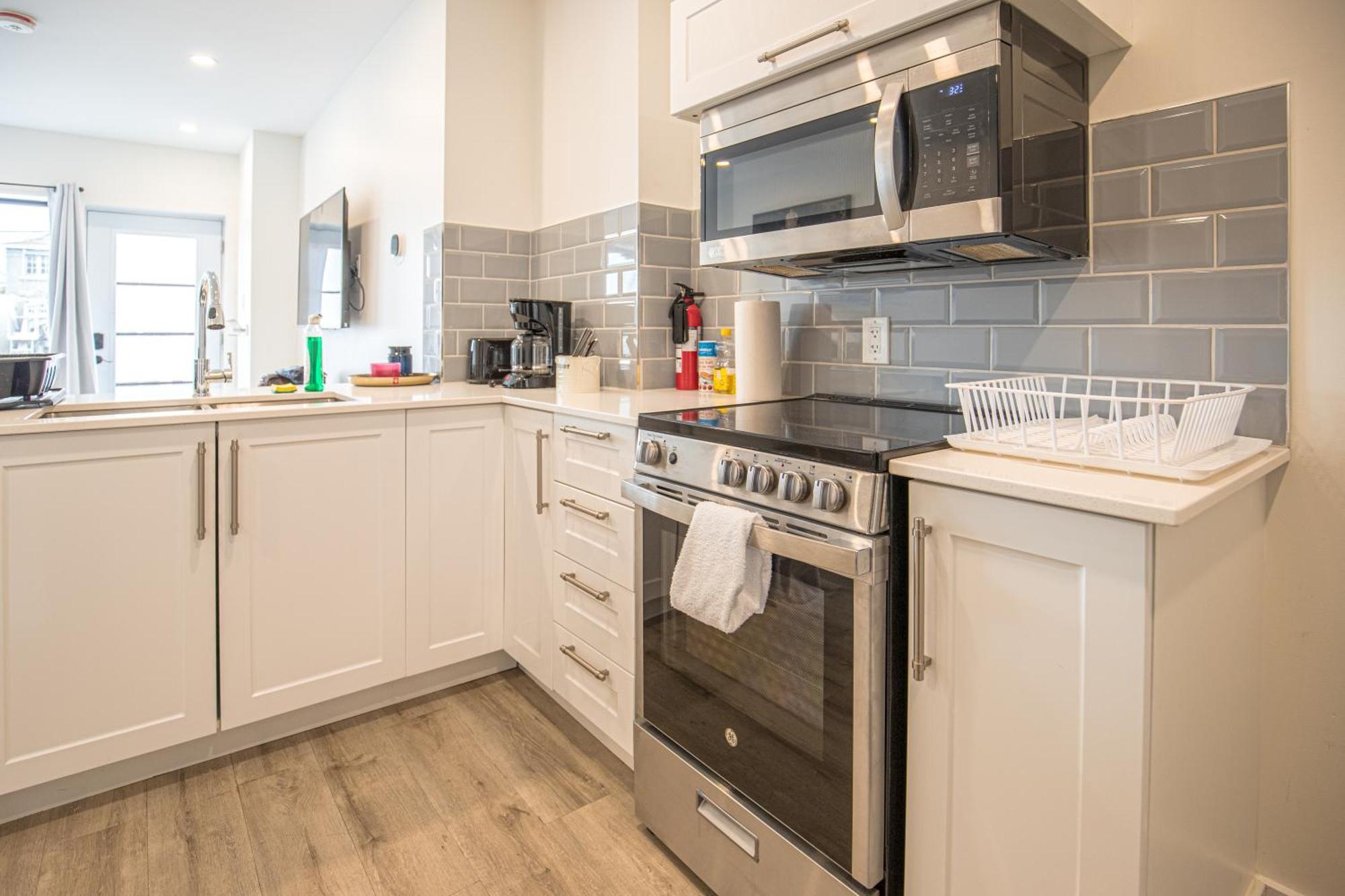 Private Unit In The Heart Of Ottawa, 3 Minutes To Downtown * Ottawa