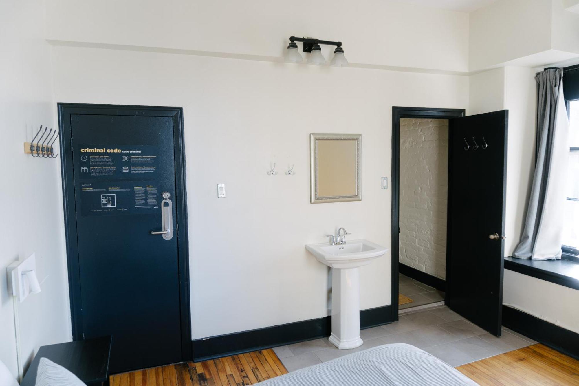 Hostel Saintlo Ottawa Jail Hostel Ottawa