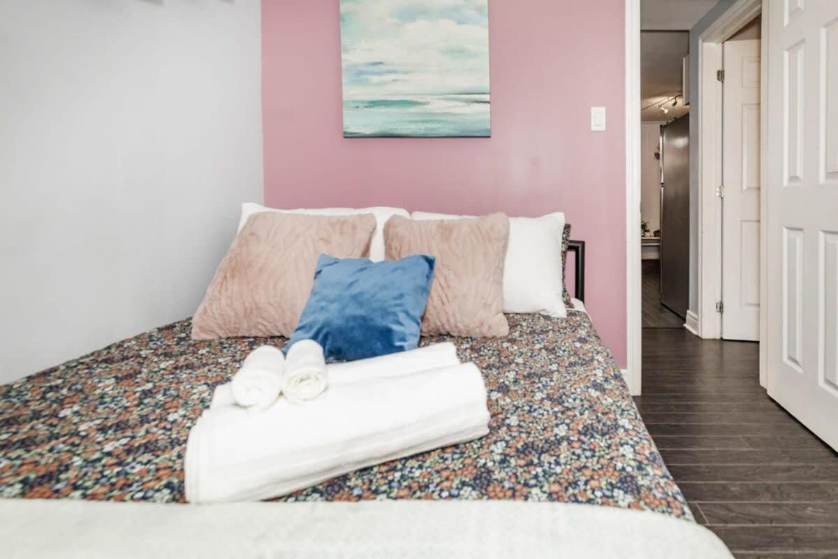 Cozy Unit With Private Rooftop Terrace *