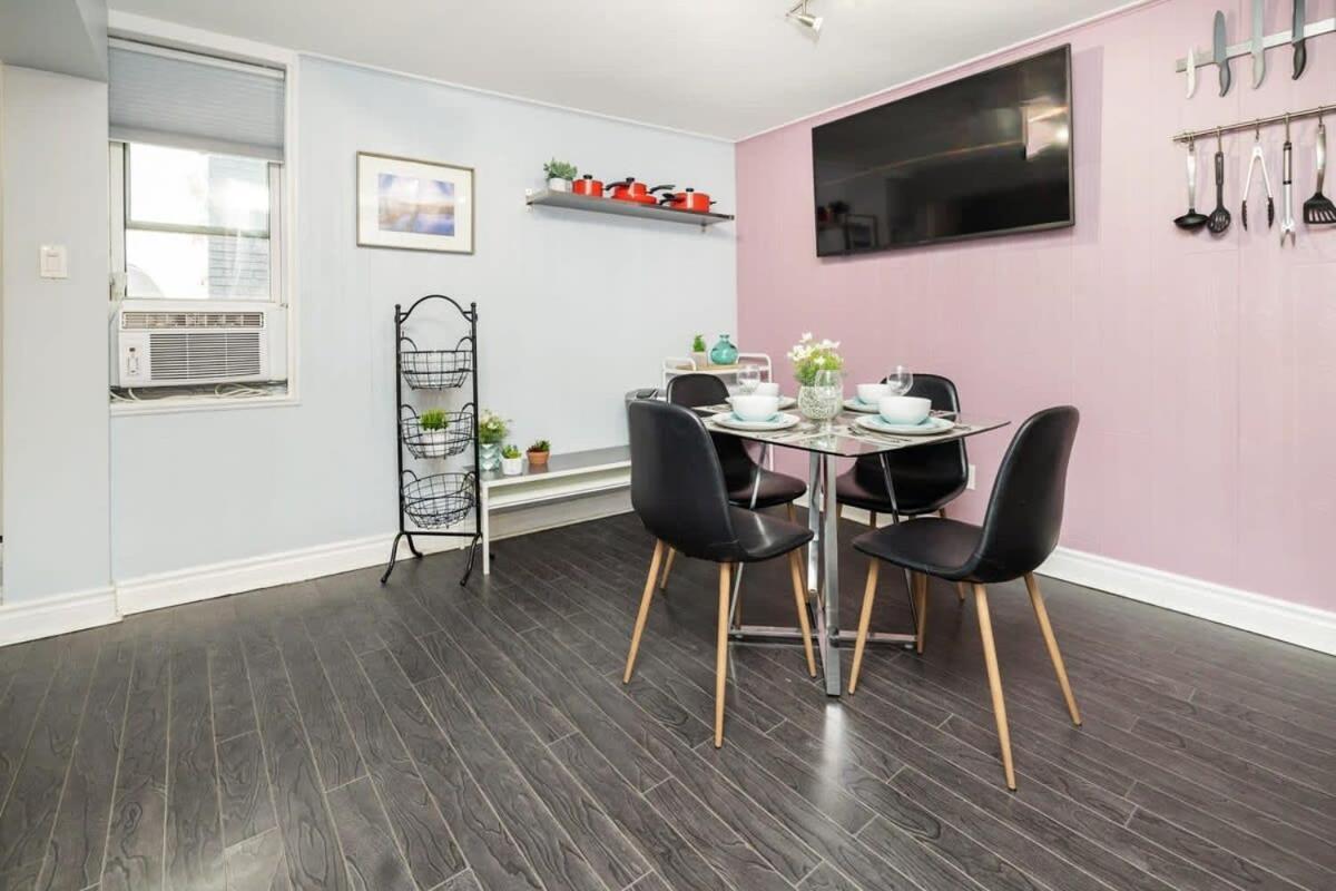 Cozy Unit With Private Rooftop Terrace Ottawa