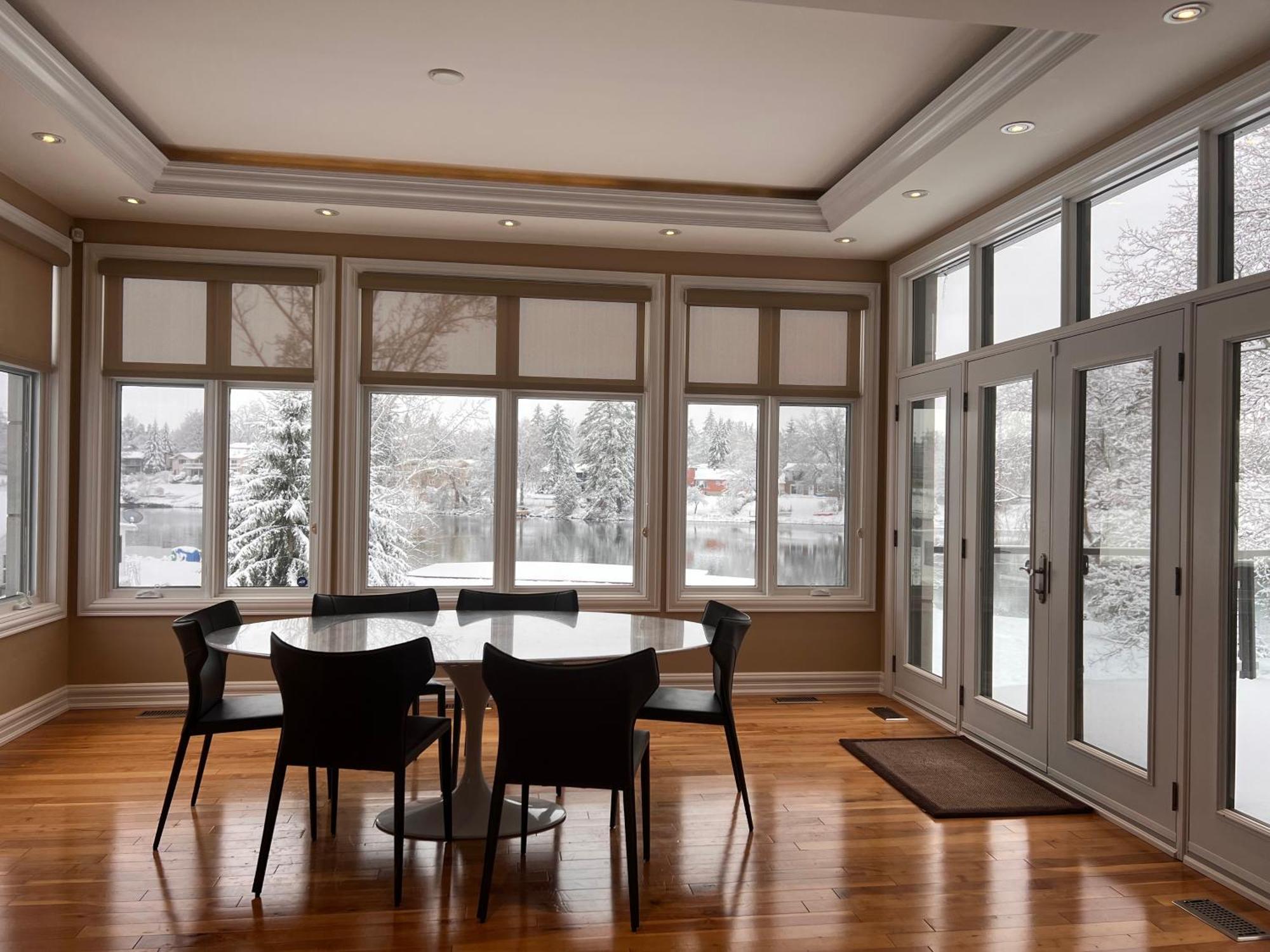 Manotick Villa *