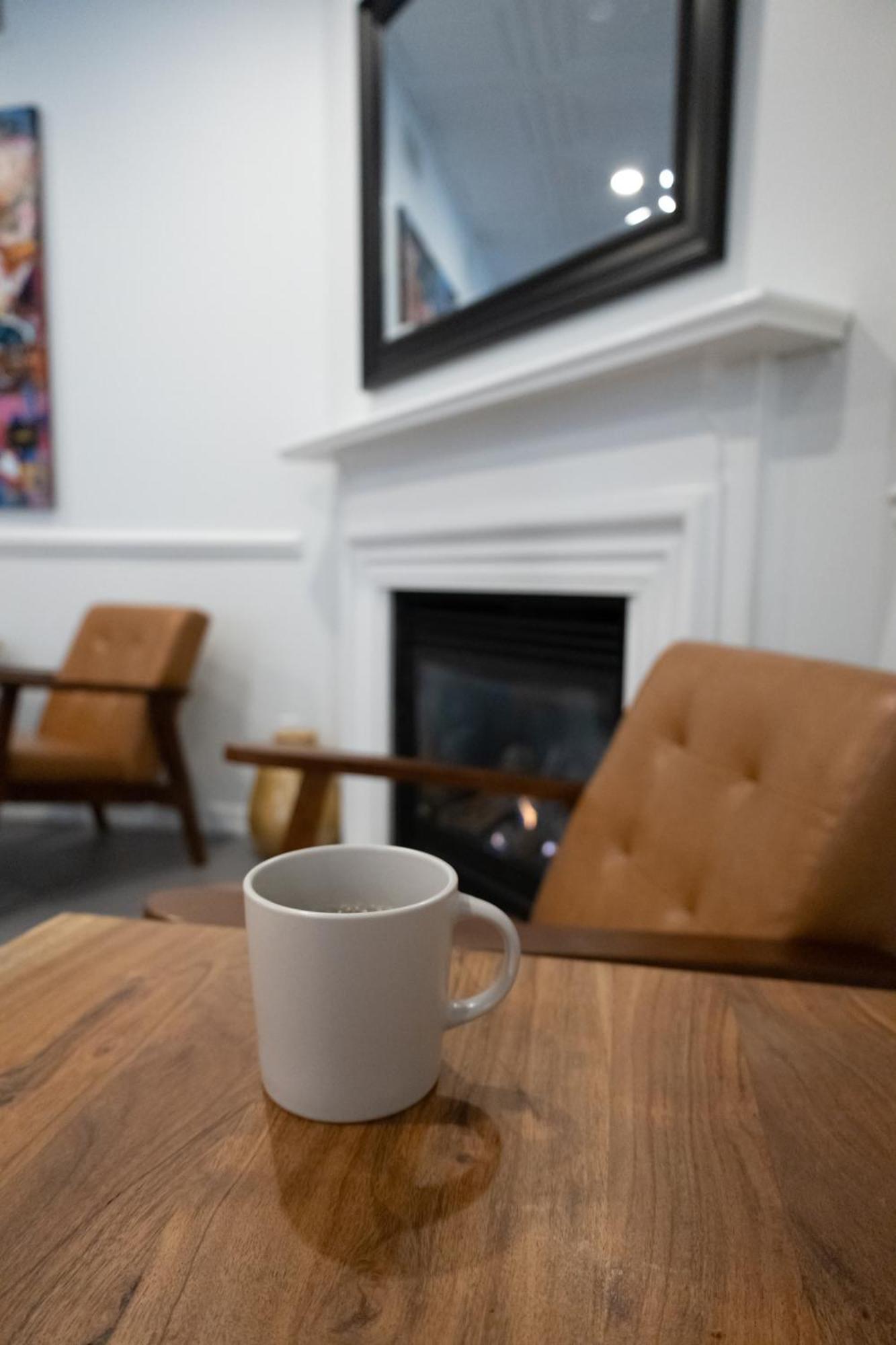 Hotel Byward Blue Ottawa