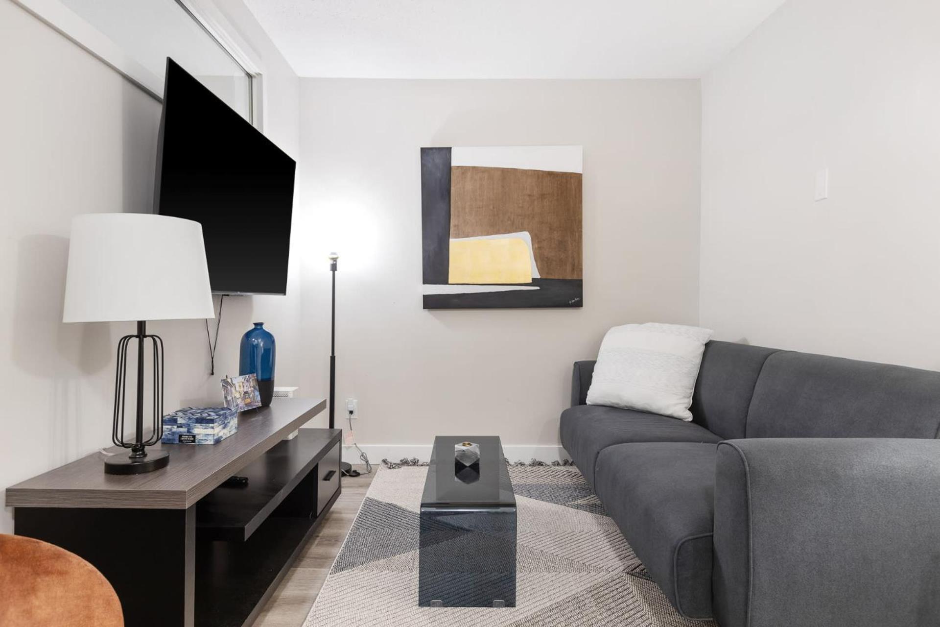 Private In Nepean For Family - 14 Minutes From Downtown