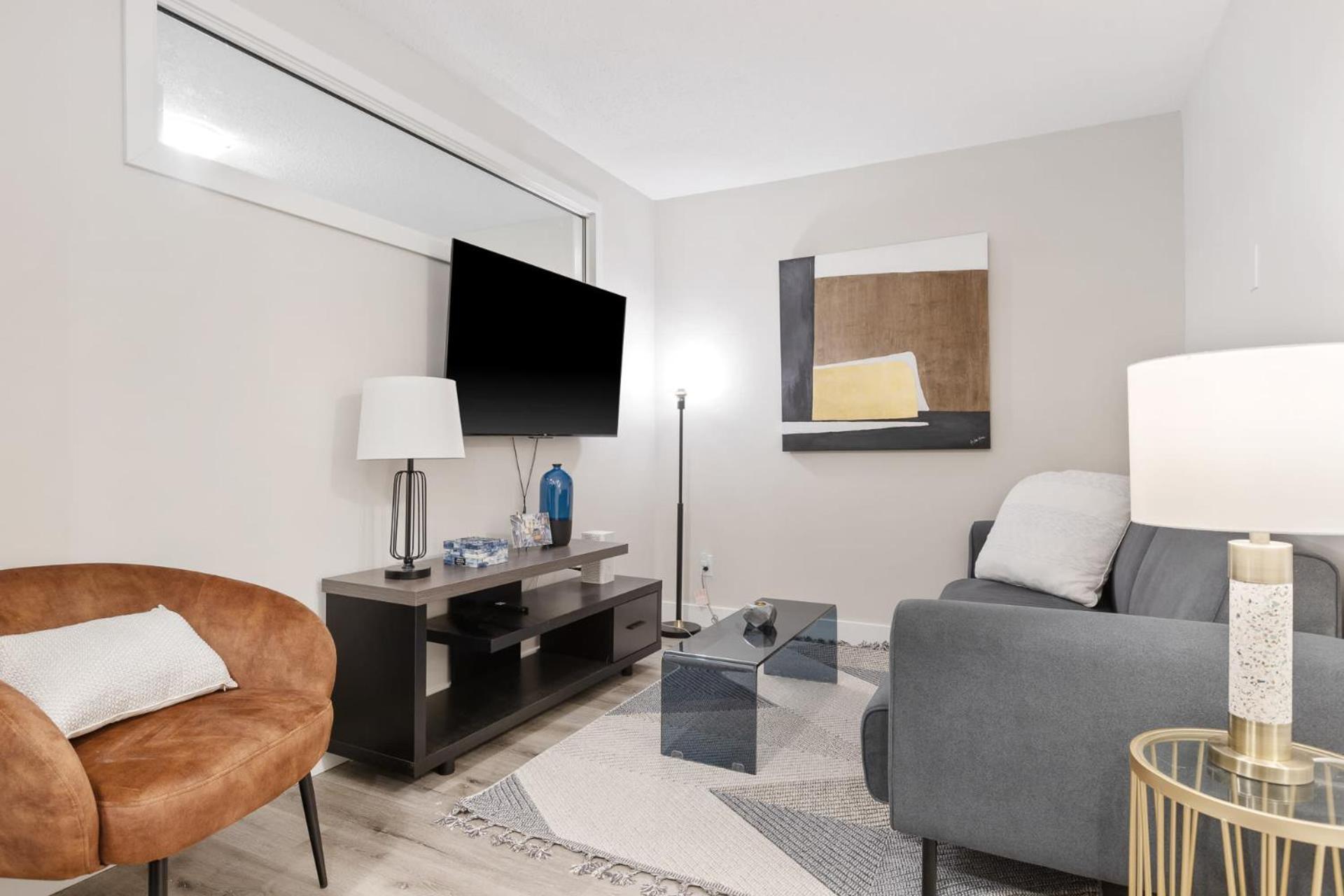 Private In Nepean For Family - 14 Minutes From Downtown Holiday home