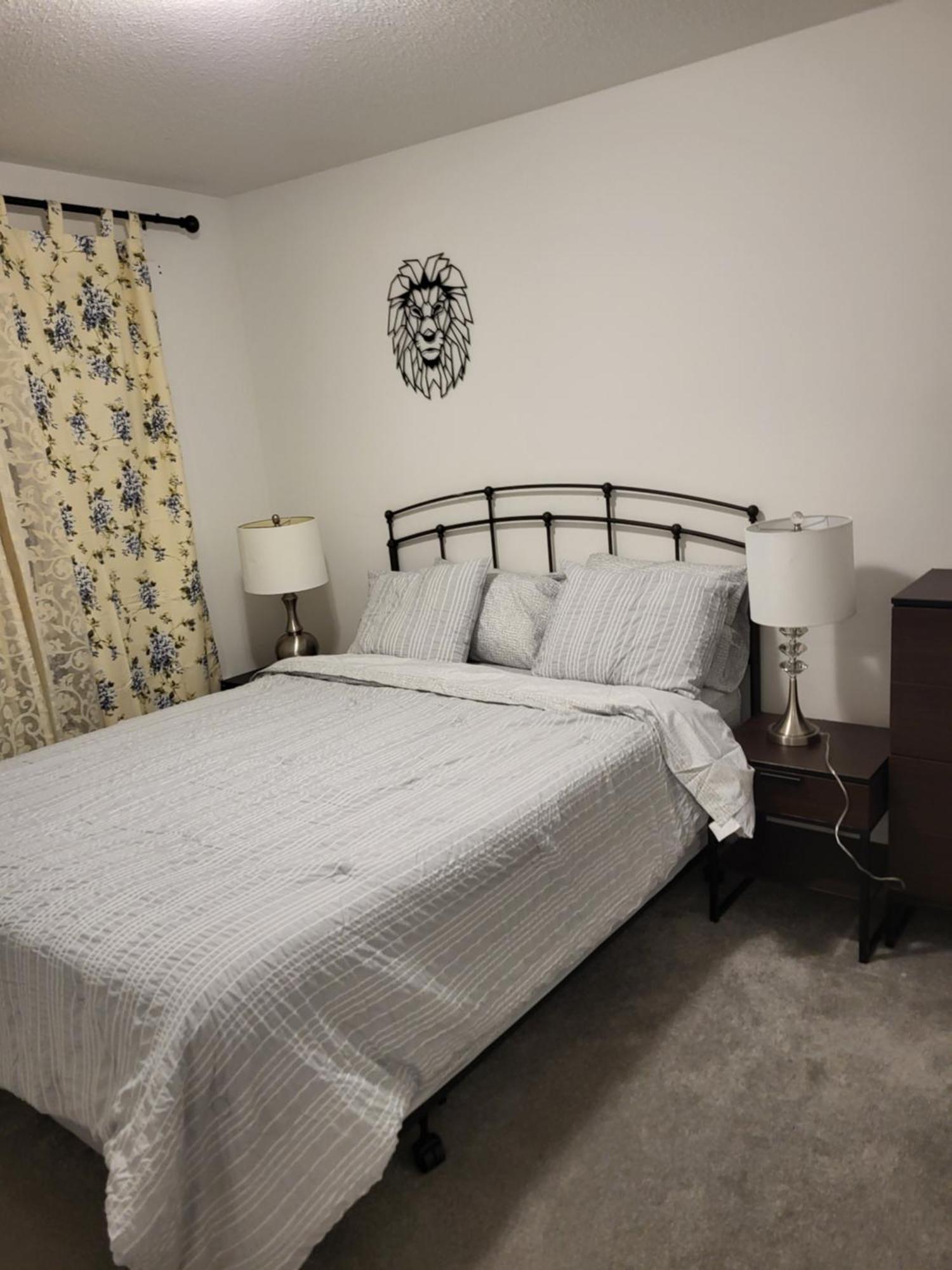 Homestay Lovely Townhouse For Short-term Ottawa