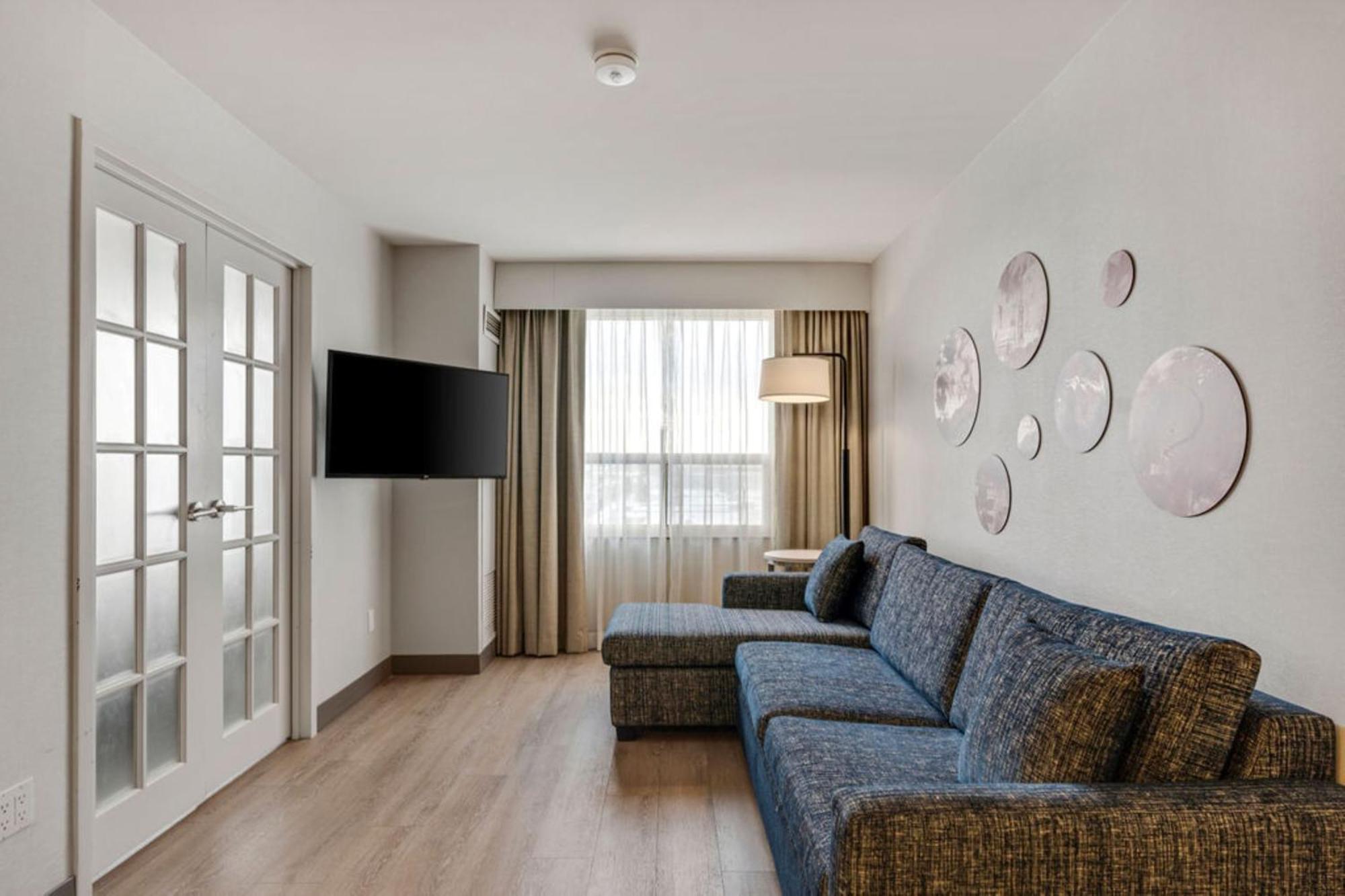 & Kanata By Ihg Hotel Ottawa