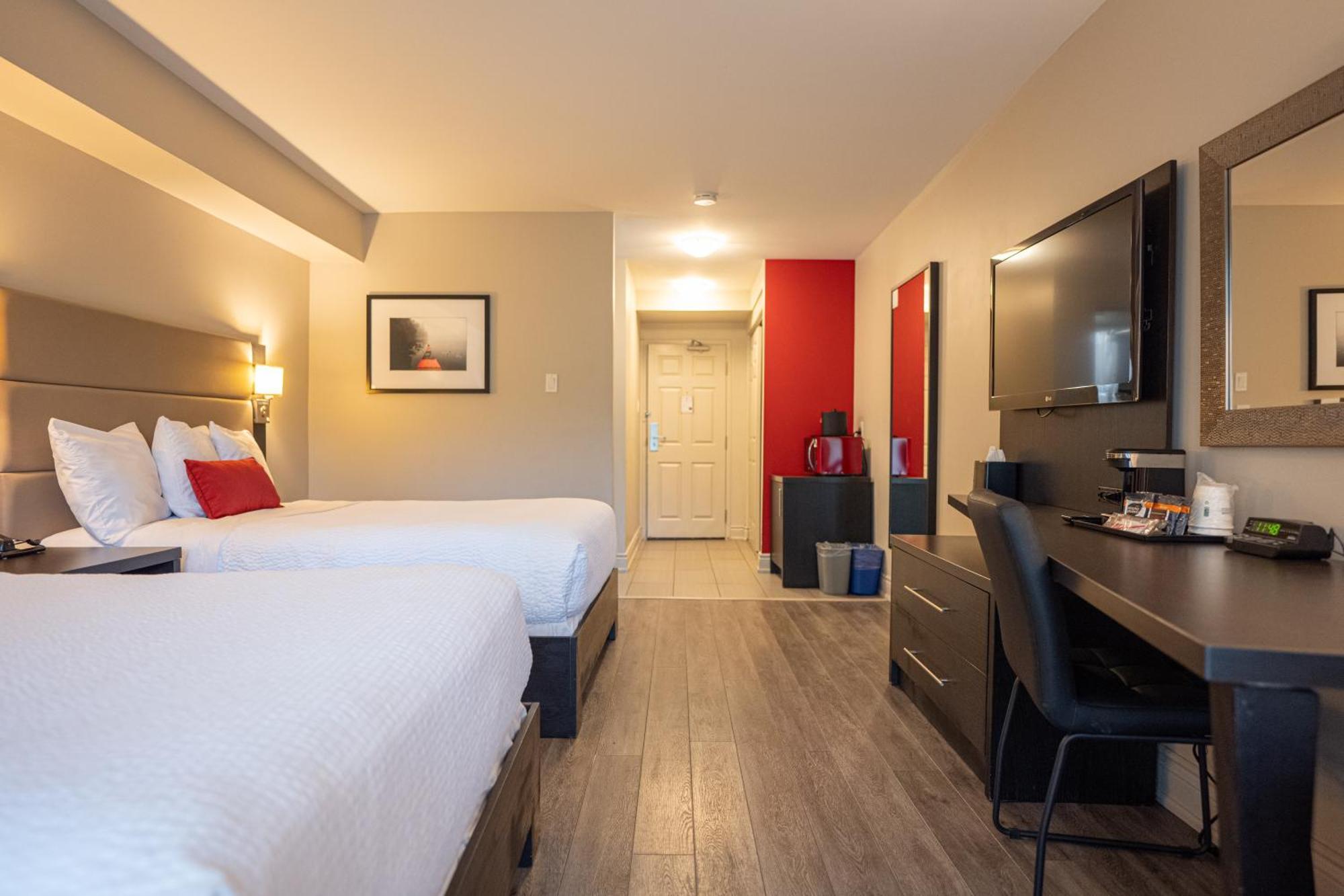 Ramada By Wyndham On The Rideau Hotel