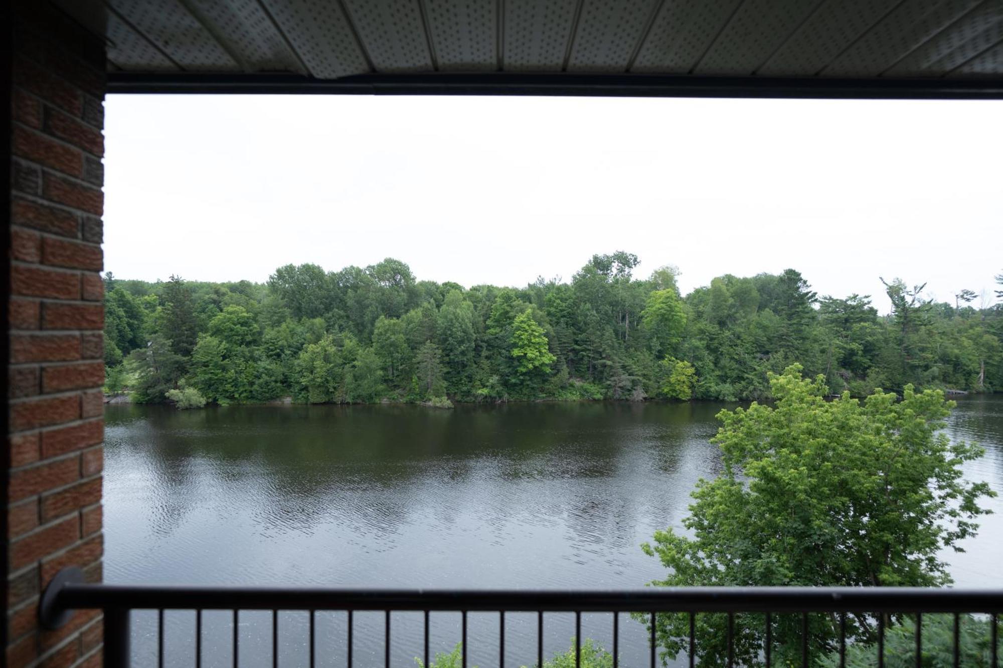 Ramada By Wyndham On The Rideau 3* Ottawa
