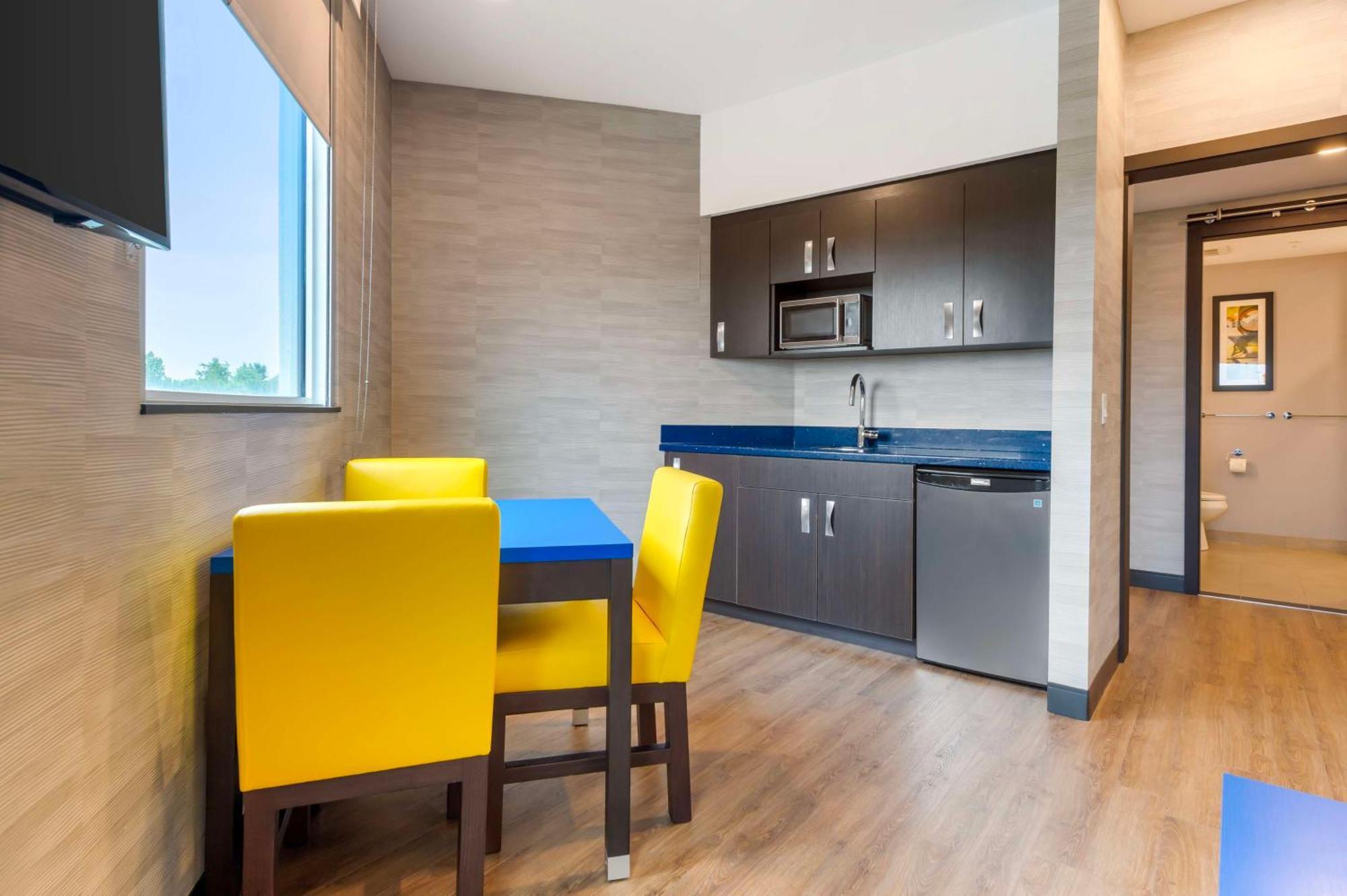 Hotel Glo Western Kanata West Ottawa