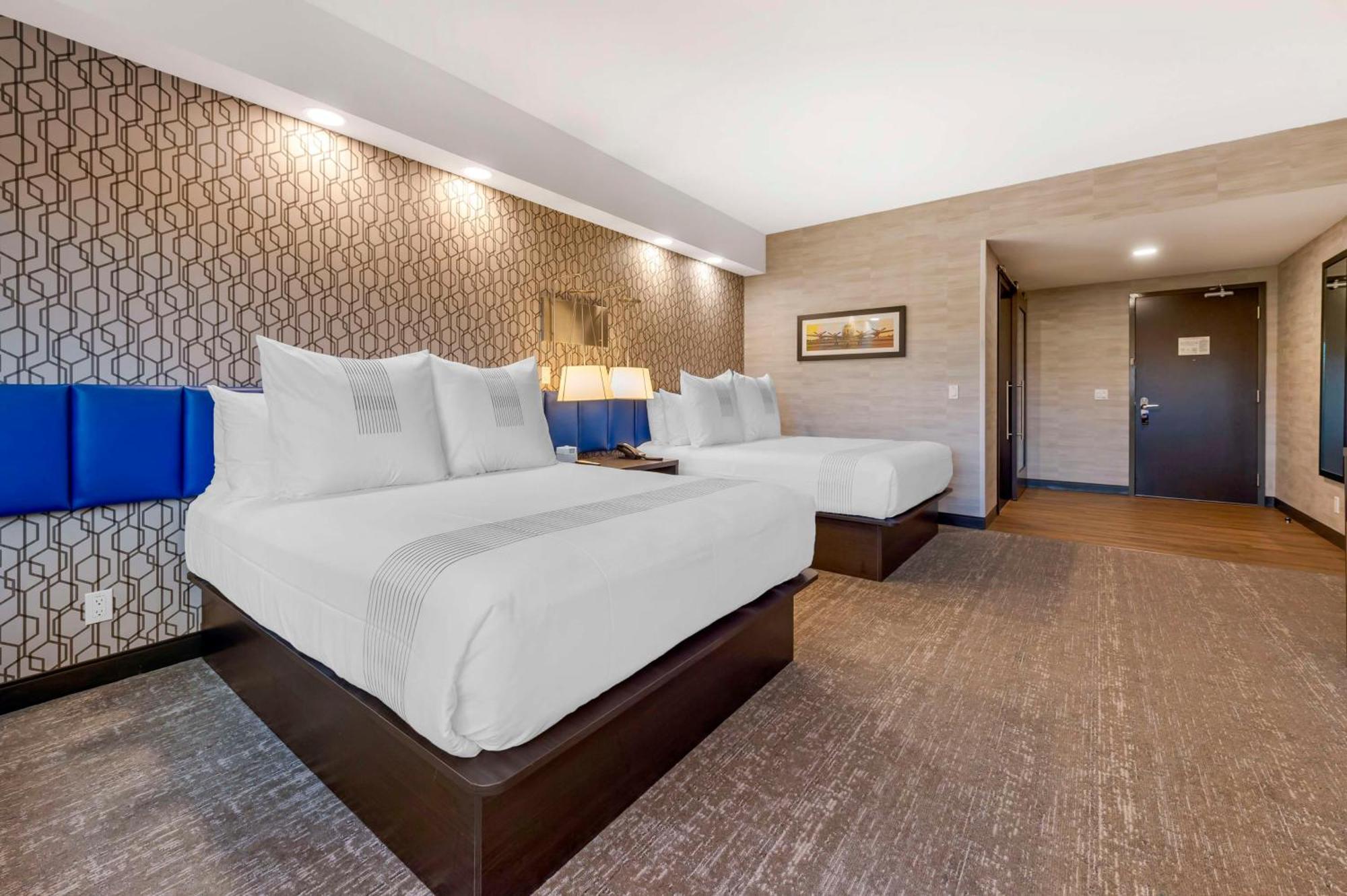 Hotel Glo Western Kanata West