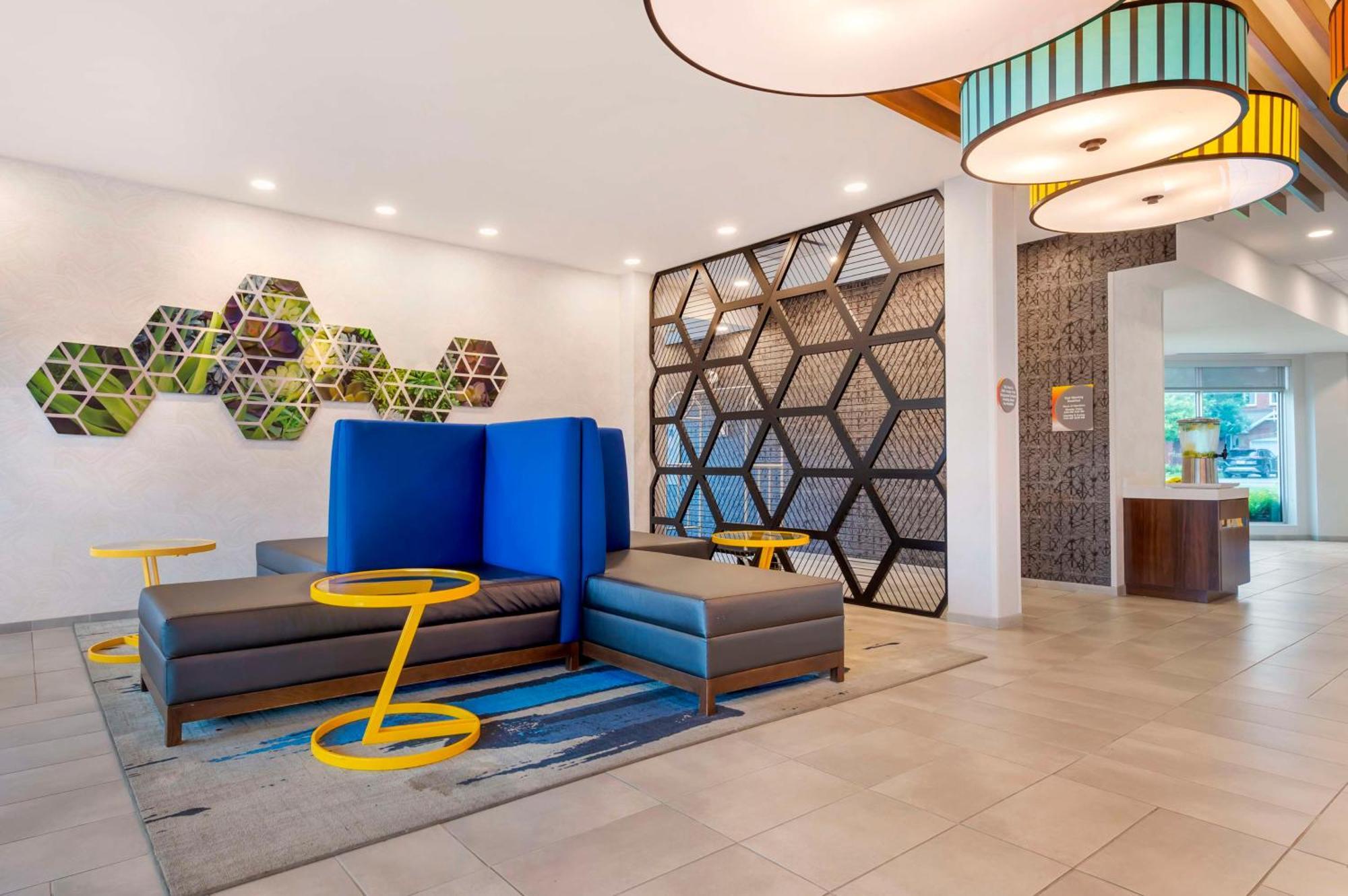 Glo Western Kanata West 3* Ottawa