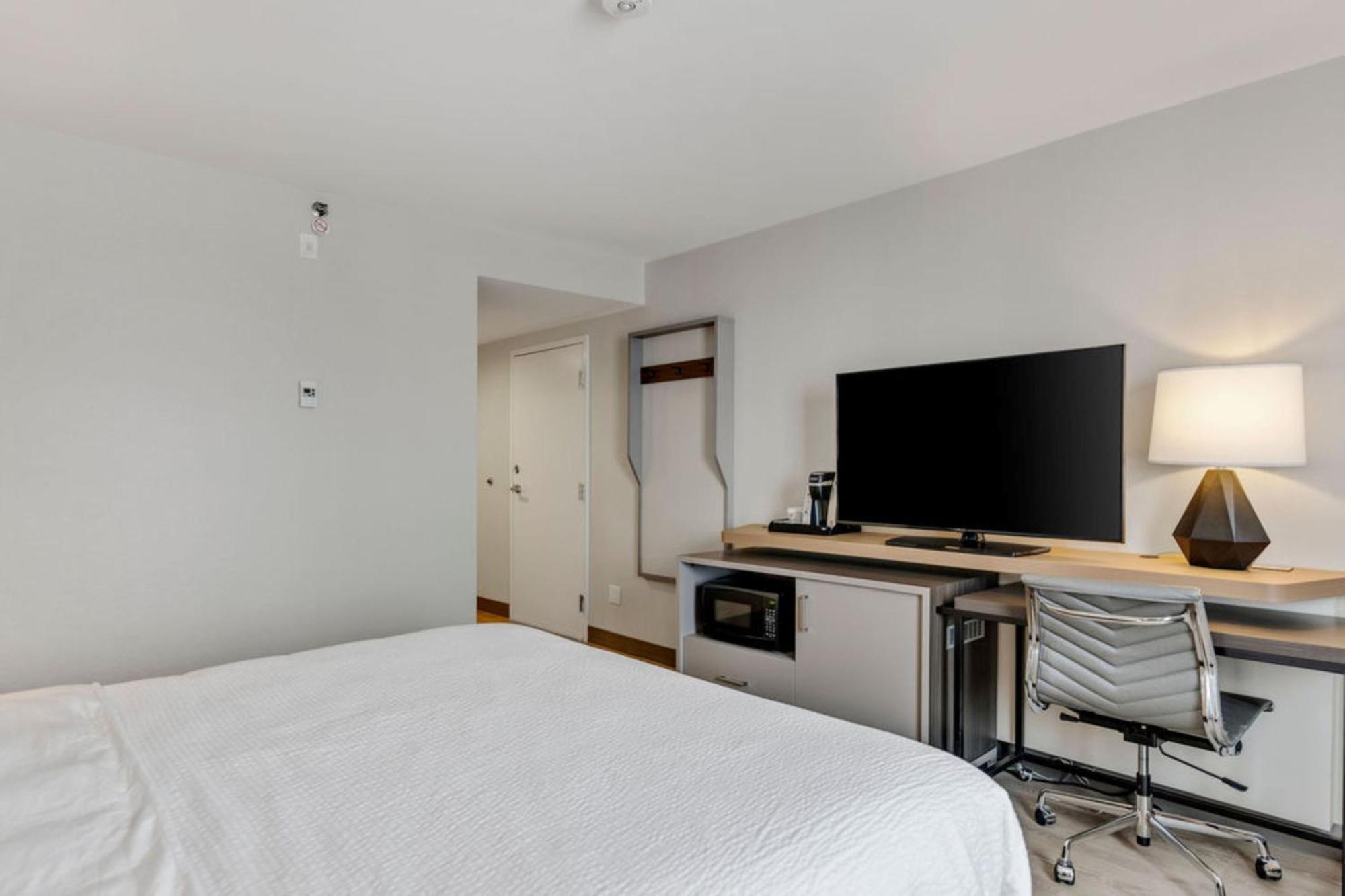 Hotel & Kanata By Ihg Ottawa