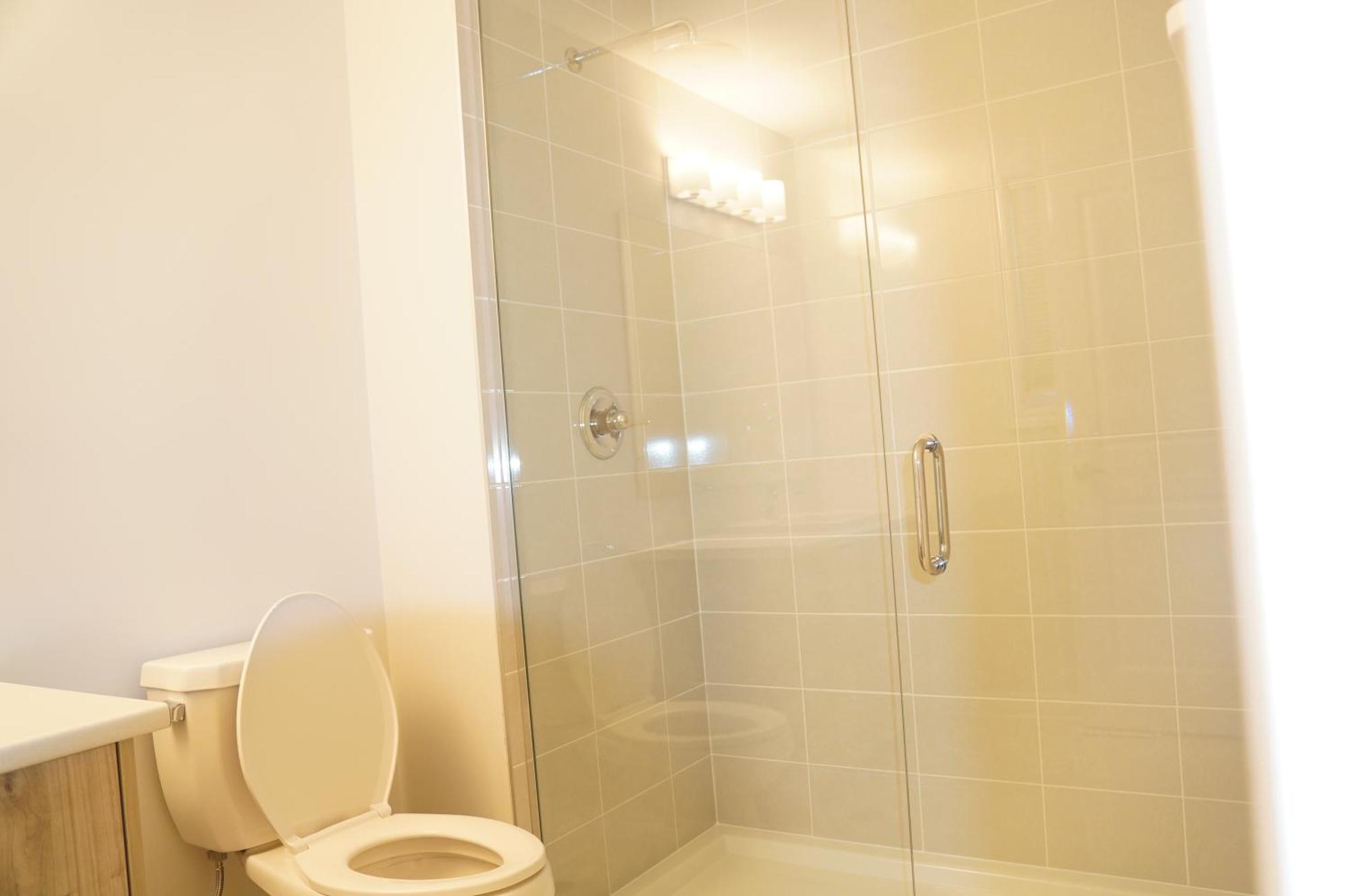 Beautiful With Private Bathroom Homestay *