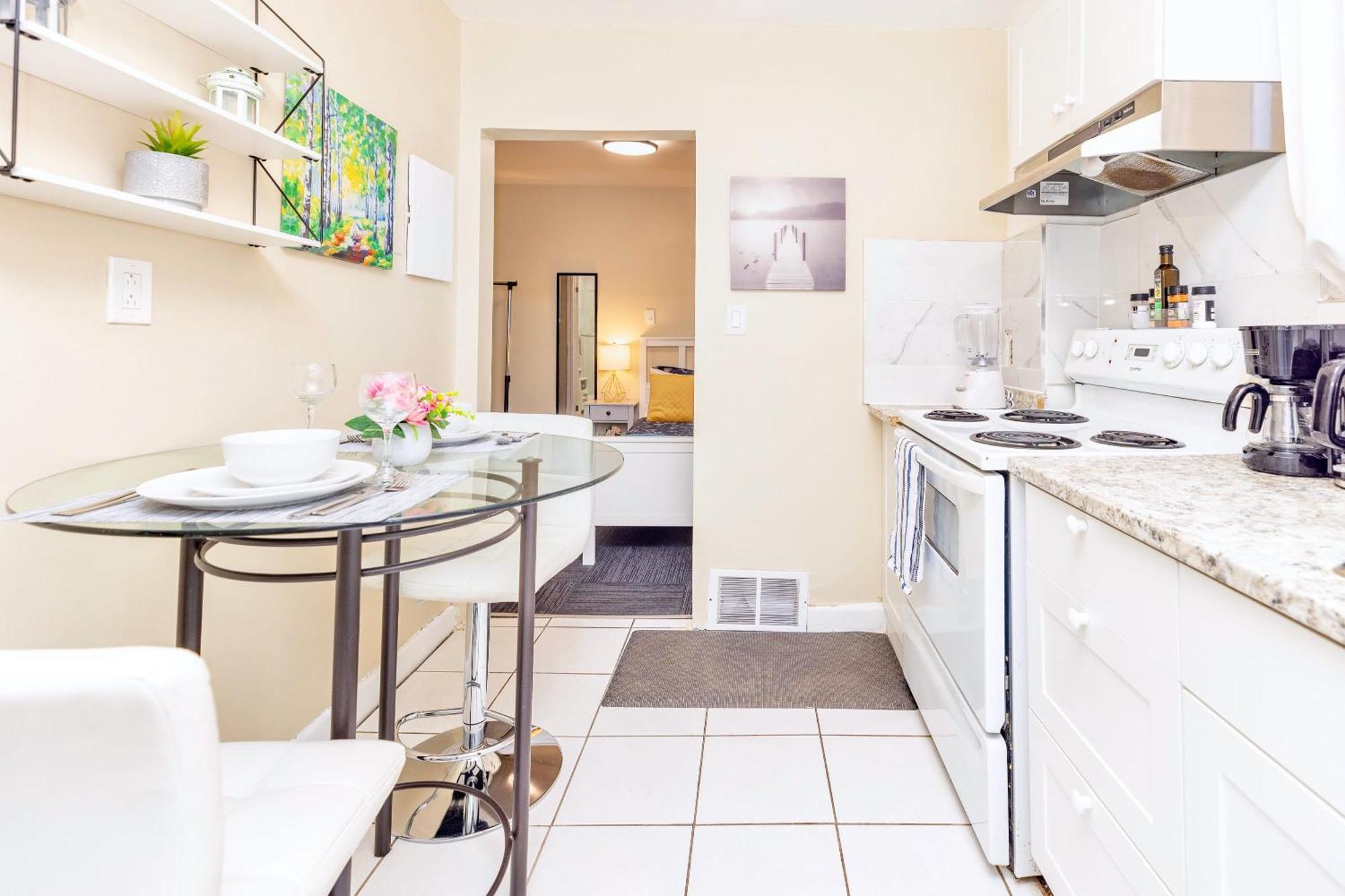 1br In Chinatown - Pet-friendly Apartment
