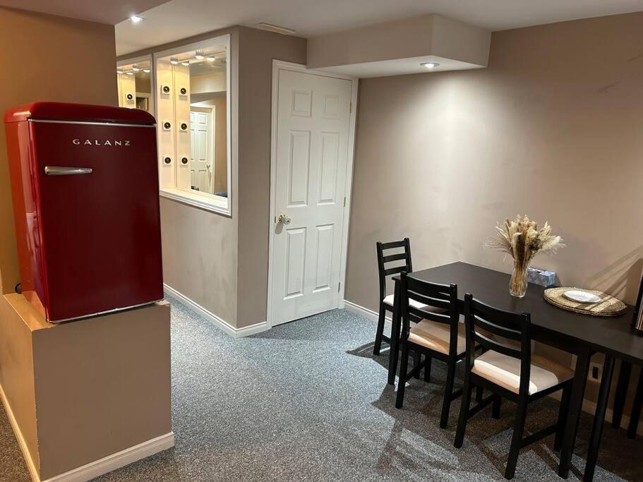 Spacious & Comfortable 1br Unit, Peaceful Setting Apartment Ottawa