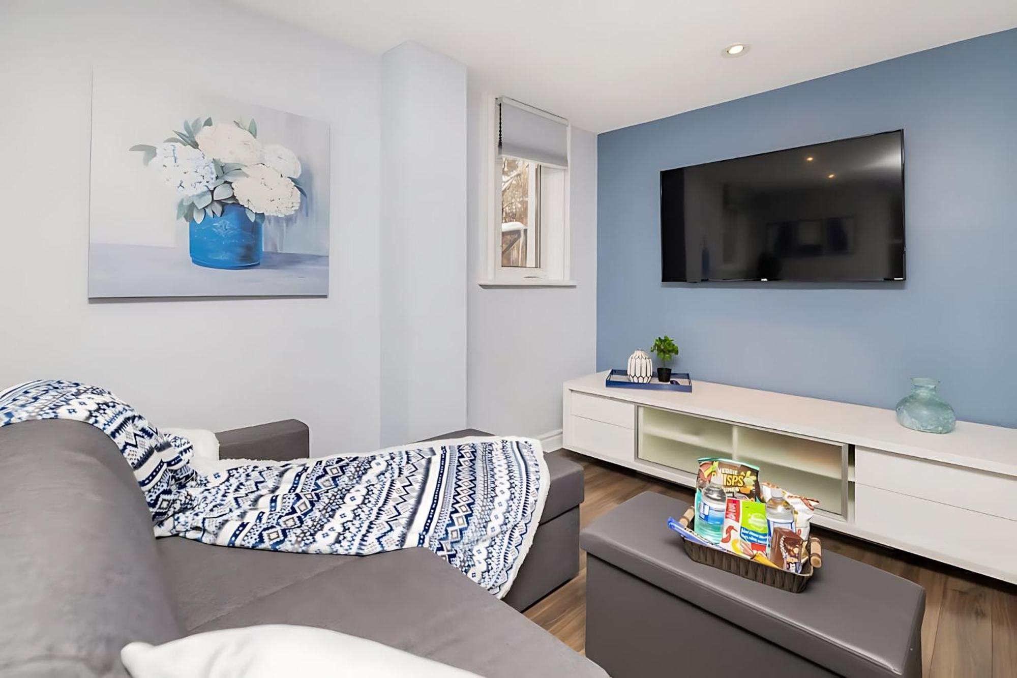 Pet Friendly - 1br Newly Renovated *